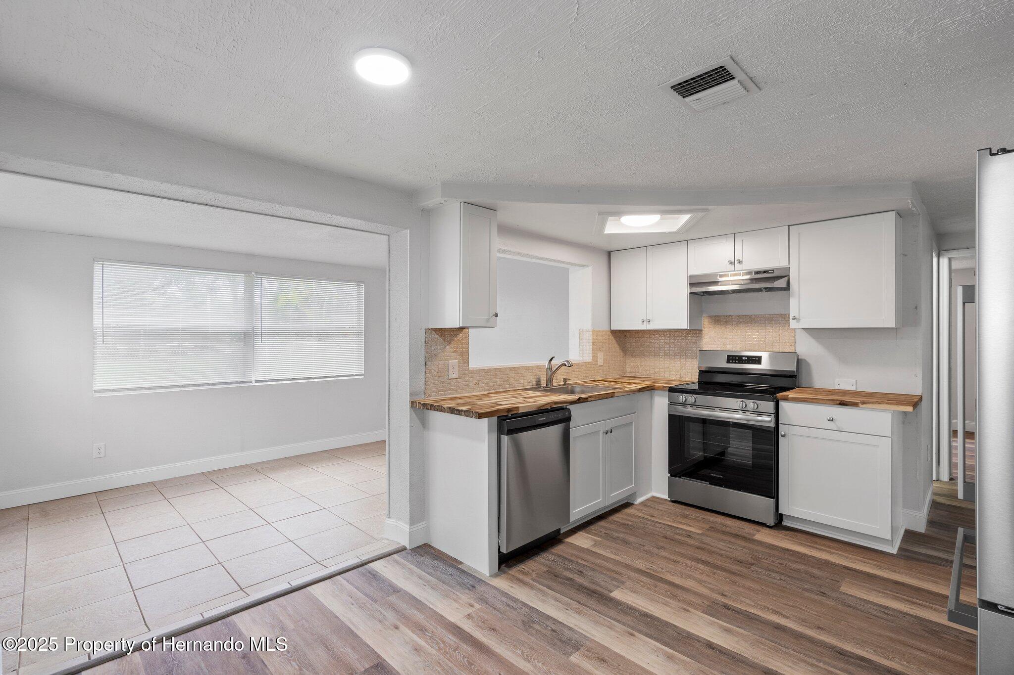 6414 Kelso Drive, Port Richey, Florida image 14
