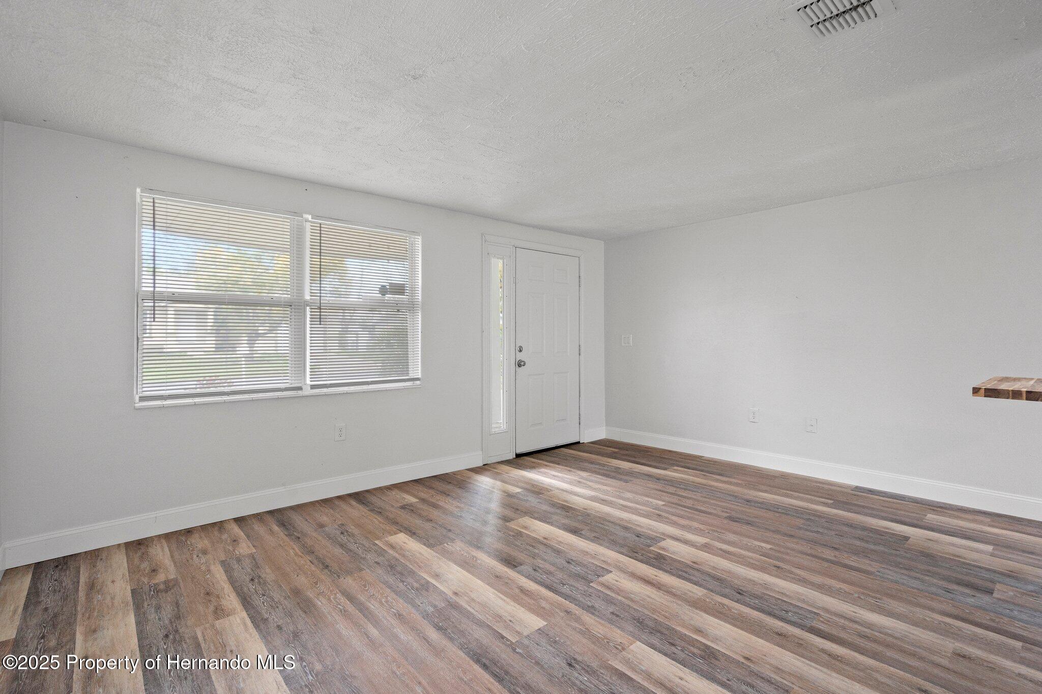 6414 Kelso Drive, Port Richey, Florida image 11