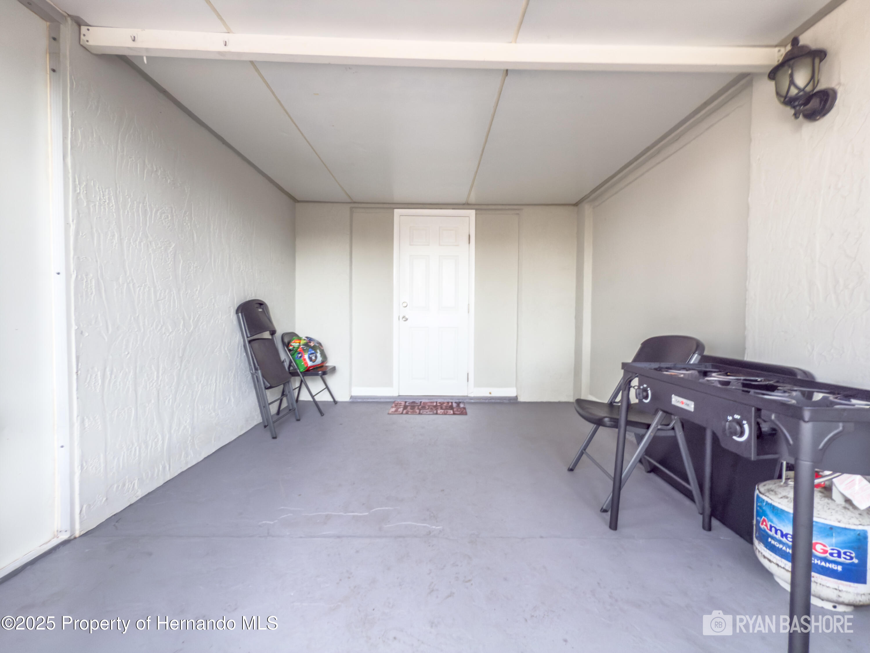 9825 Lakeside Lane, Port Richey, Florida image 32