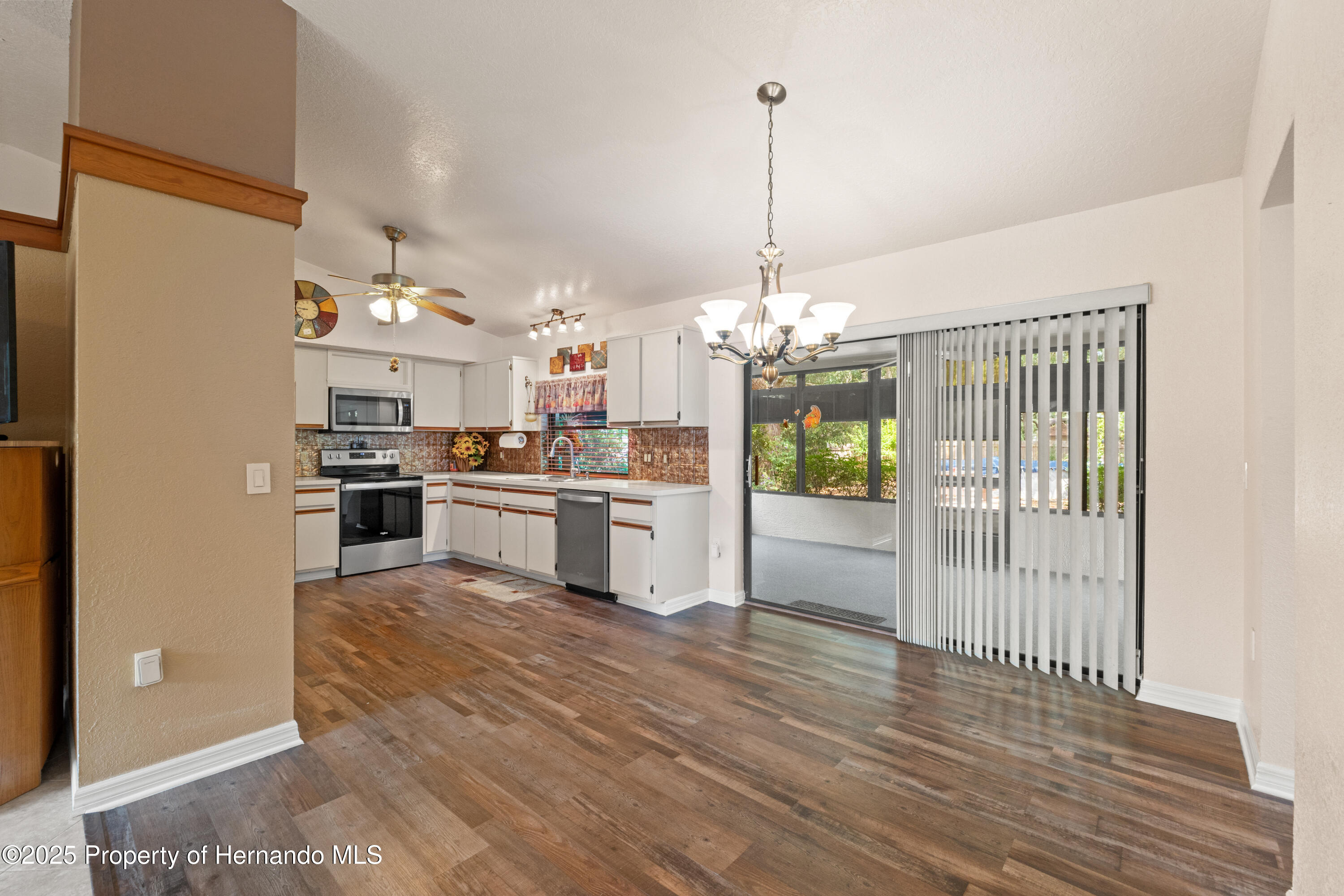 8309 Pebble Street, Spring Hill, Florida image 13