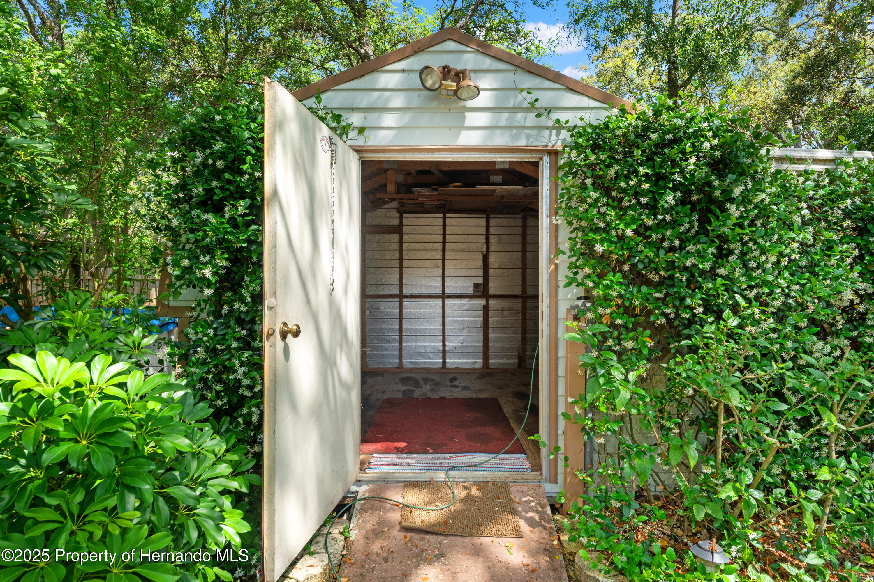 8309 Pebble Street, Spring Hill, Florida image 32