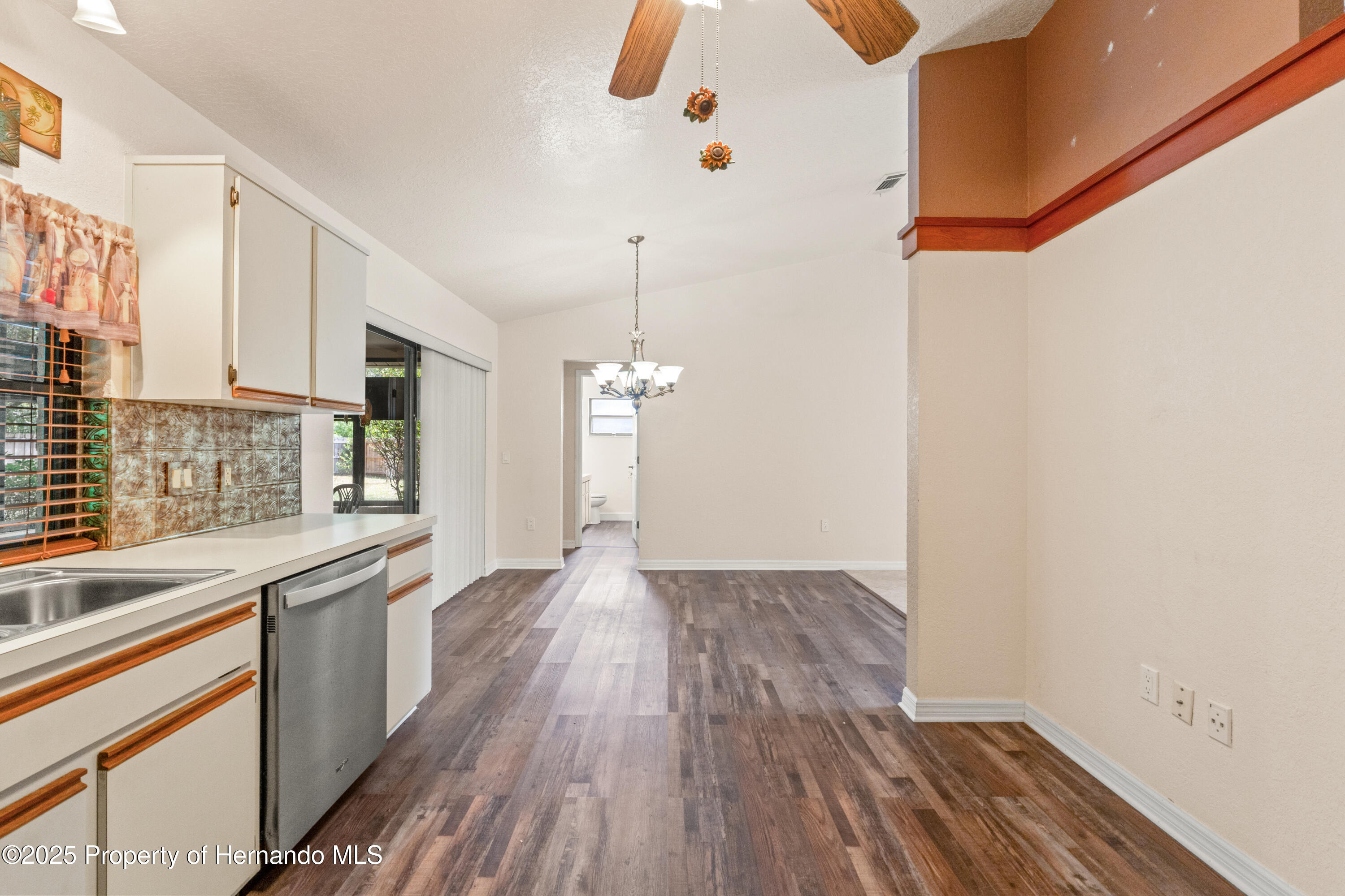 8309 Pebble Street, Spring Hill, Florida image 15
