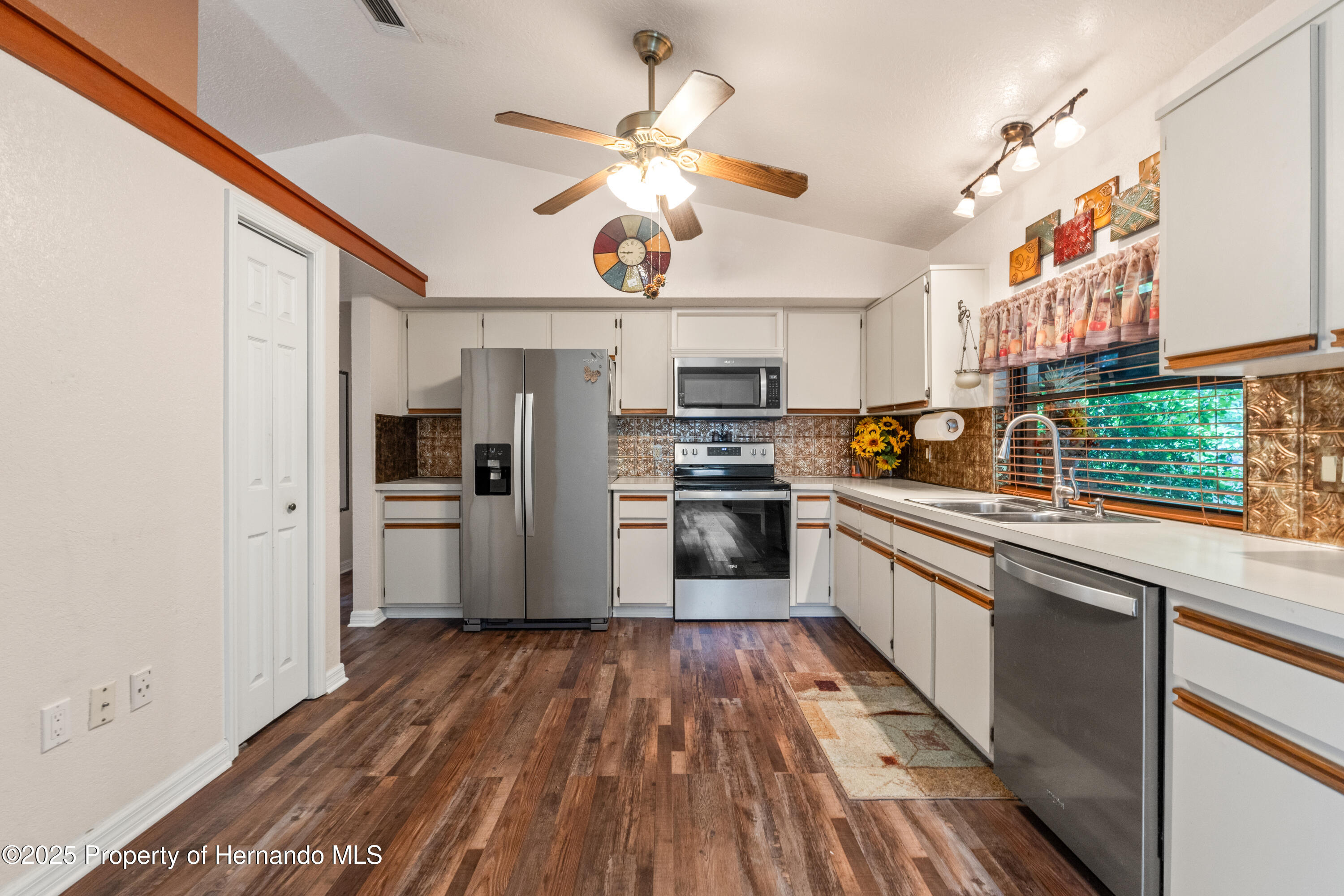8309 Pebble Street, Spring Hill, Florida image 14