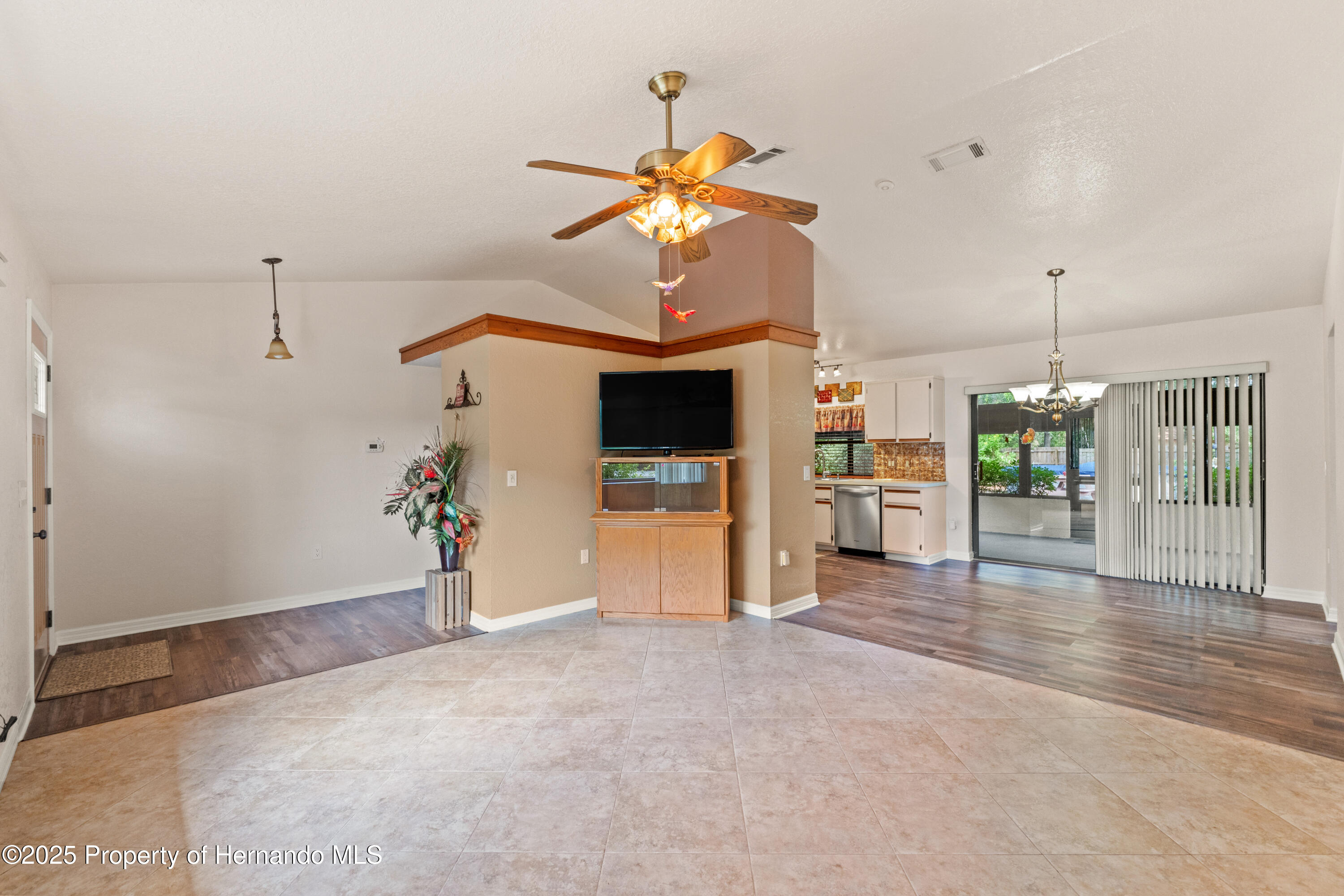 8309 Pebble Street, Spring Hill, Florida image 9