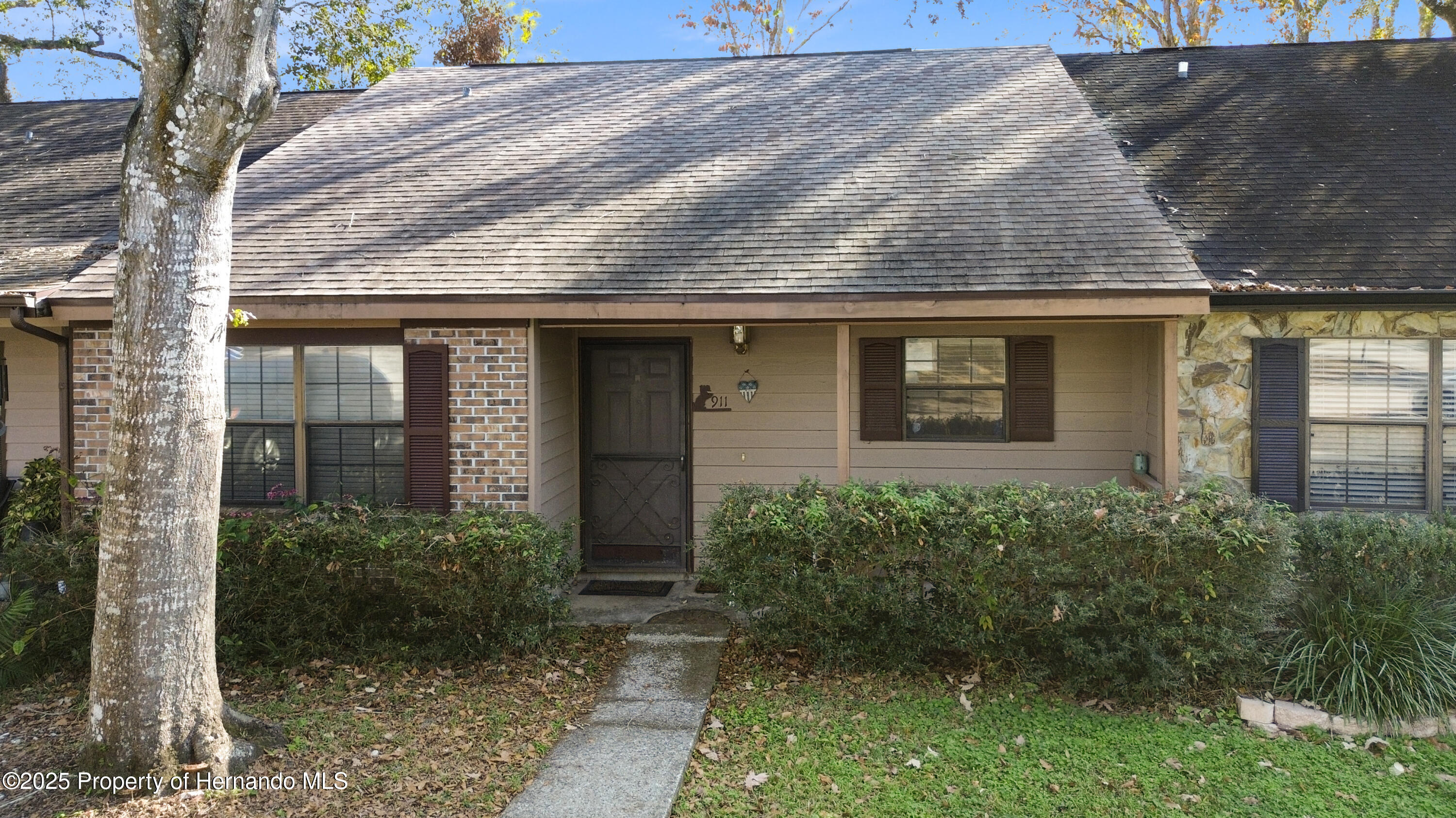911 Candlebrook Lane, Brooksville, Florida image 2