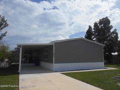 Mobile Home For Sale - 8248 Weatherford Avenue<br/> Brooksville, FL 34613