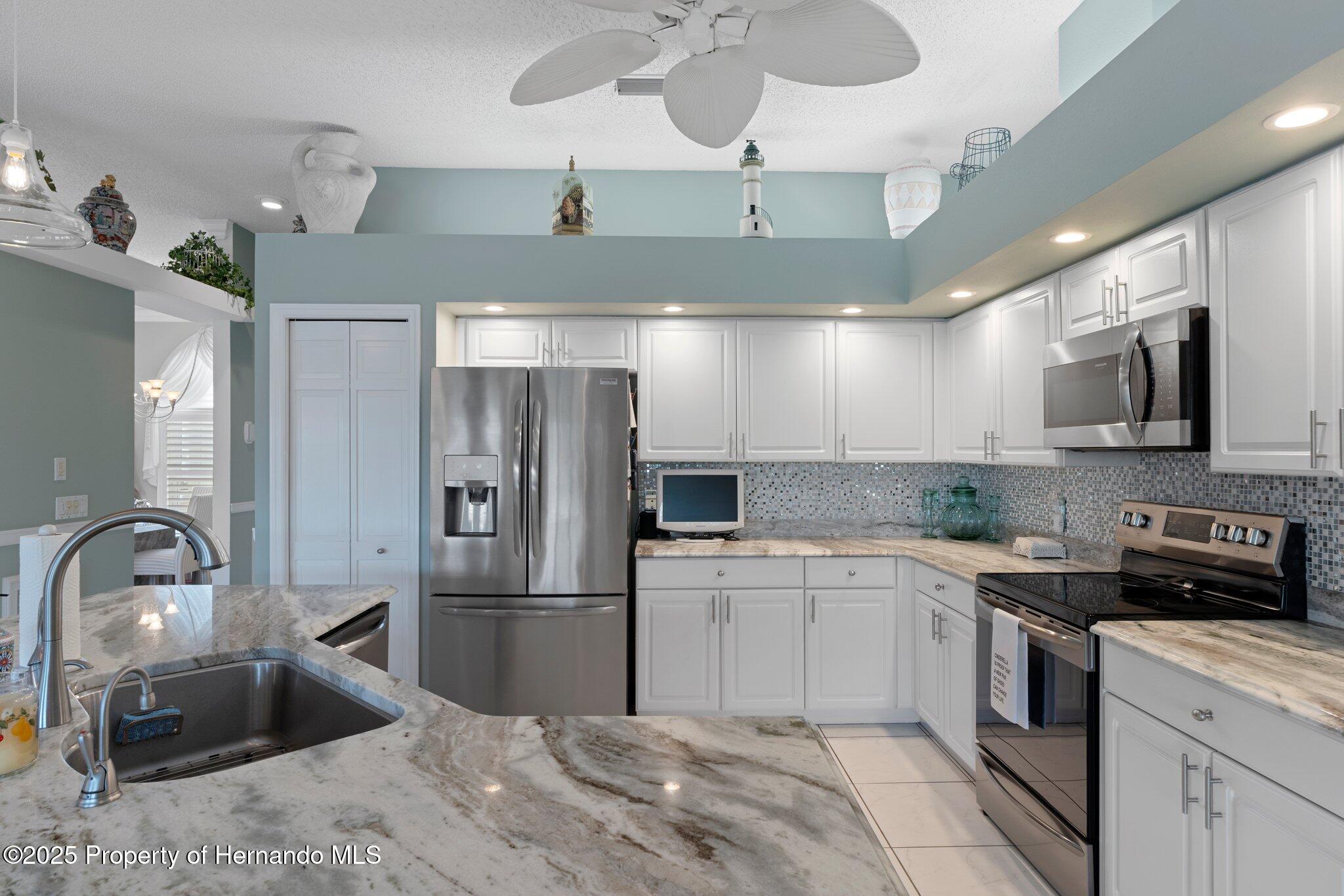 2048 Sparkling Waters Way, Spring Hill, Florida image 29