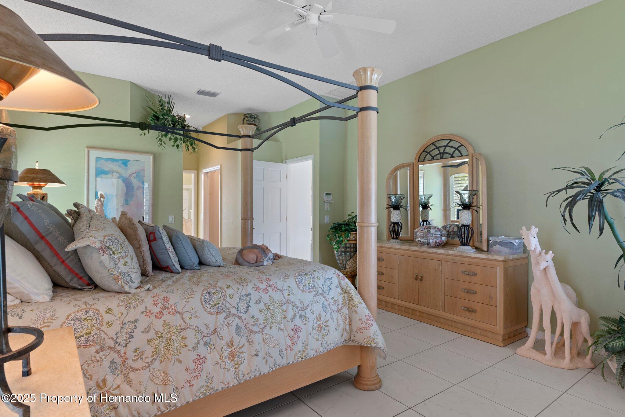 2048 Sparkling Waters Way, Spring Hill, Florida image 39
