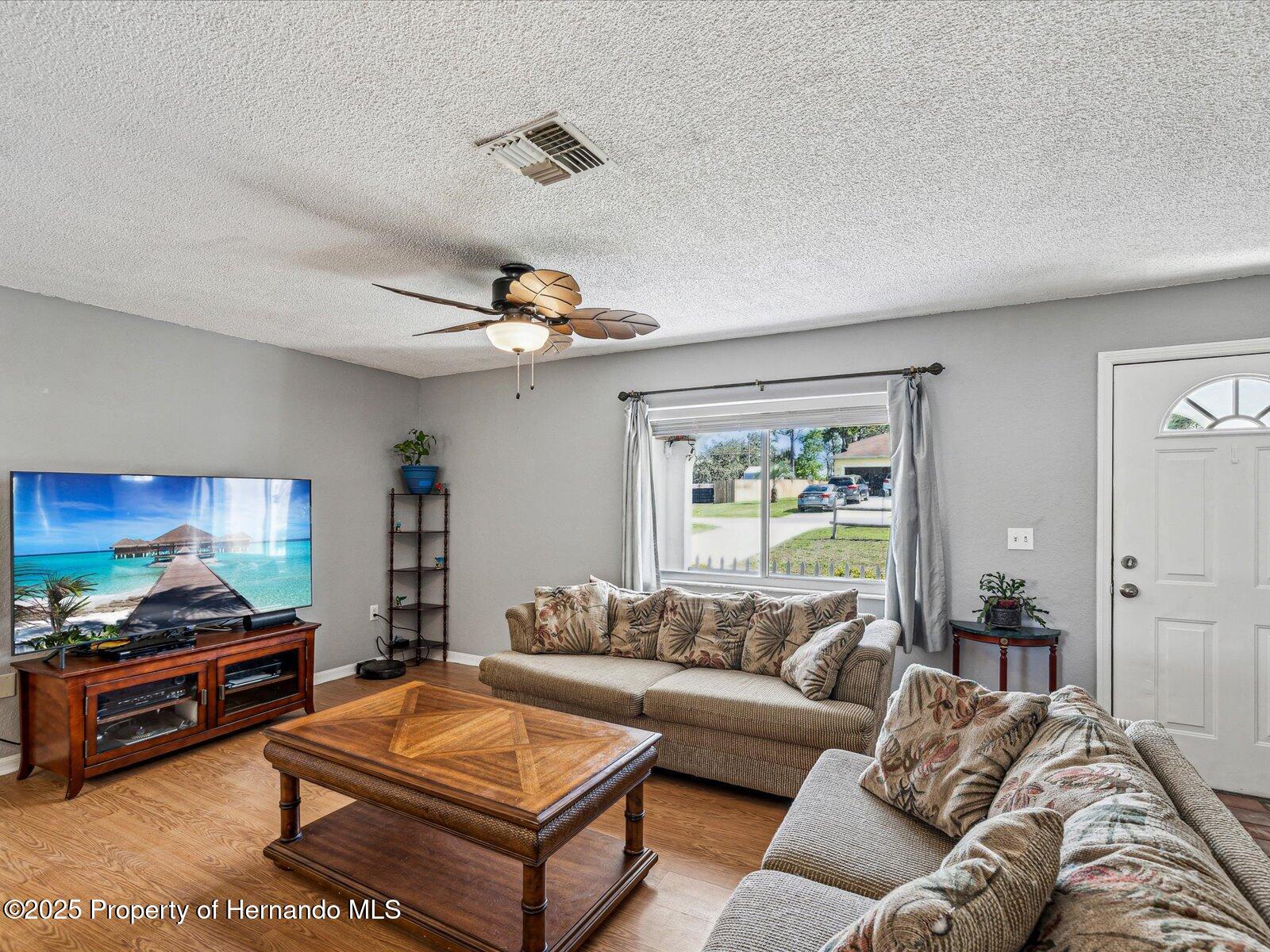 12511 Mountain Dove Road, Weeki Wachee, Florida image 12