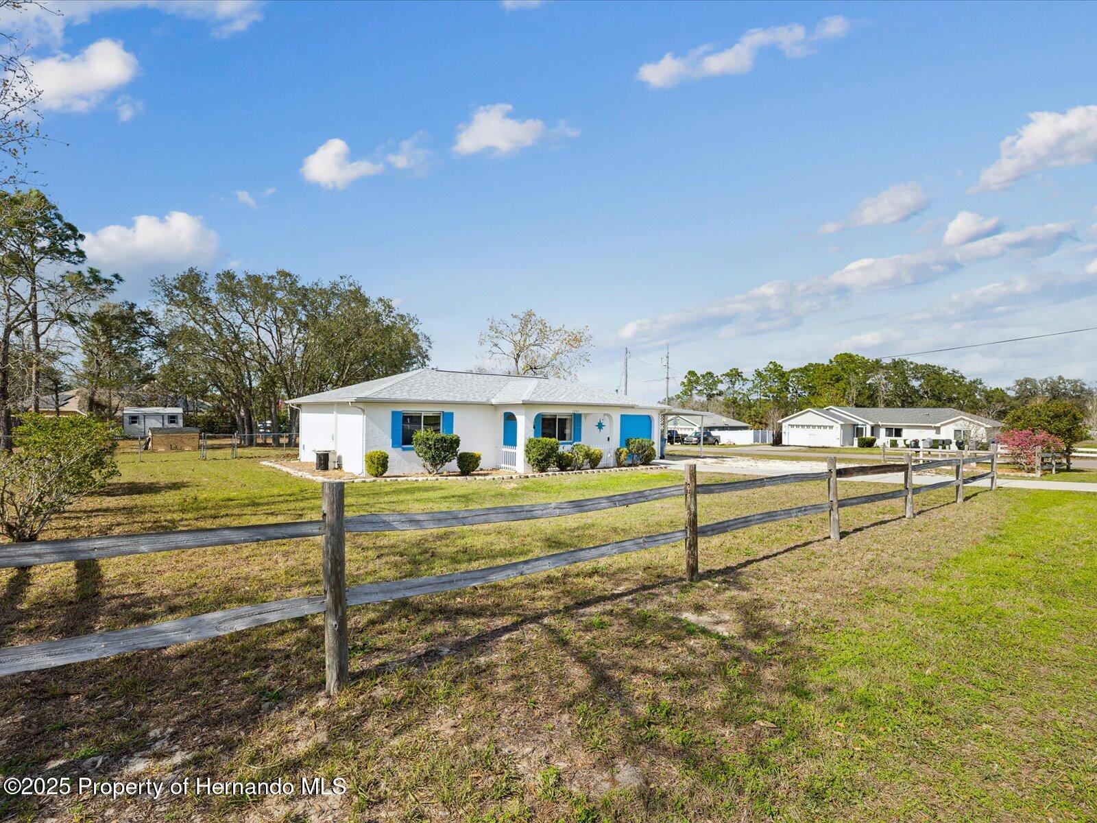 12511 Mountain Dove Road, Weeki Wachee, Florida image 3