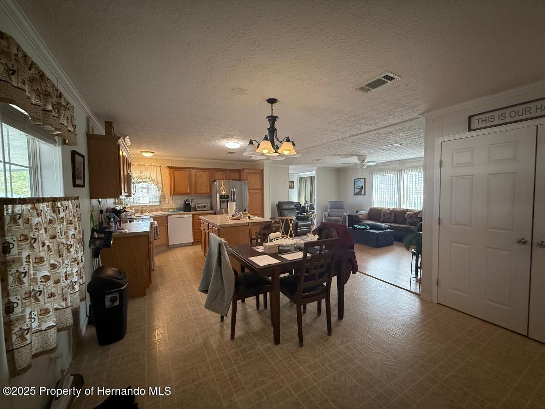 8057 Eastern Cir Drive, Brooksville, Florida image 14