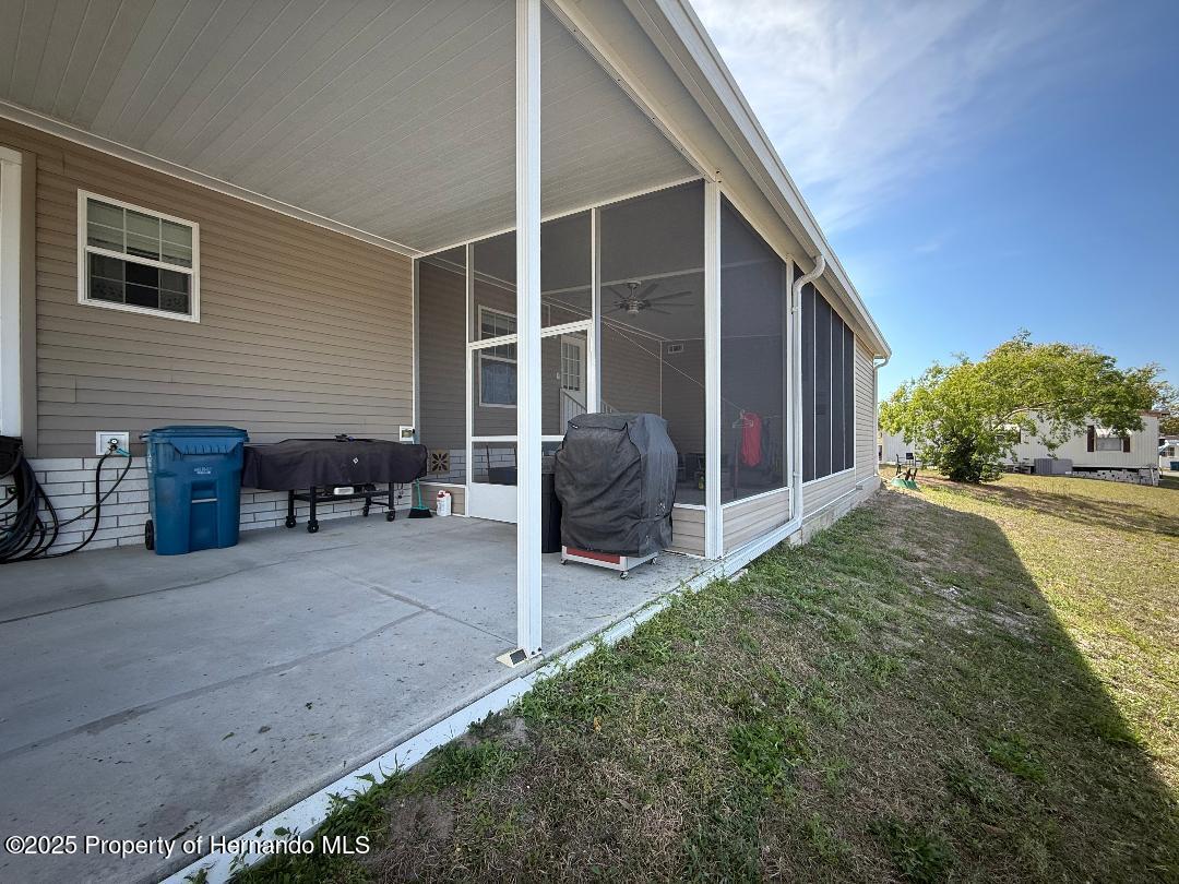 8057 Eastern Cir Drive, Brooksville, Florida image 39