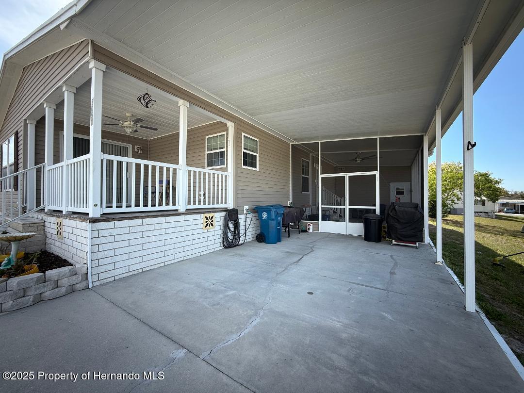 8057 Eastern Cir Drive, Brooksville, Florida image 6