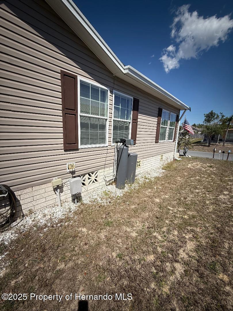 8057 Eastern Cir Drive, Brooksville, Florida image 44