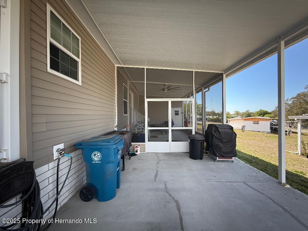 8057 Eastern Cir Drive, Brooksville, Florida image 41