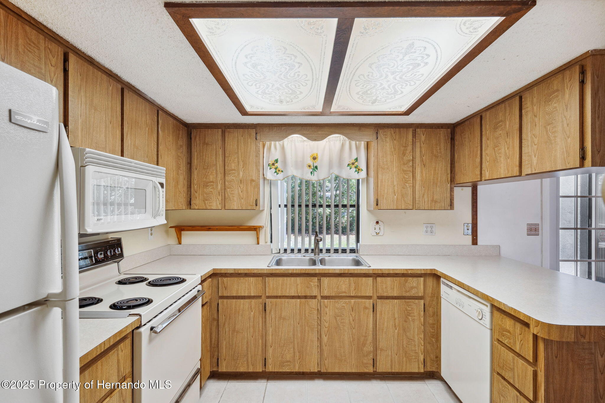 2482 Whitewood Avenue, Spring Hill, Florida image 12