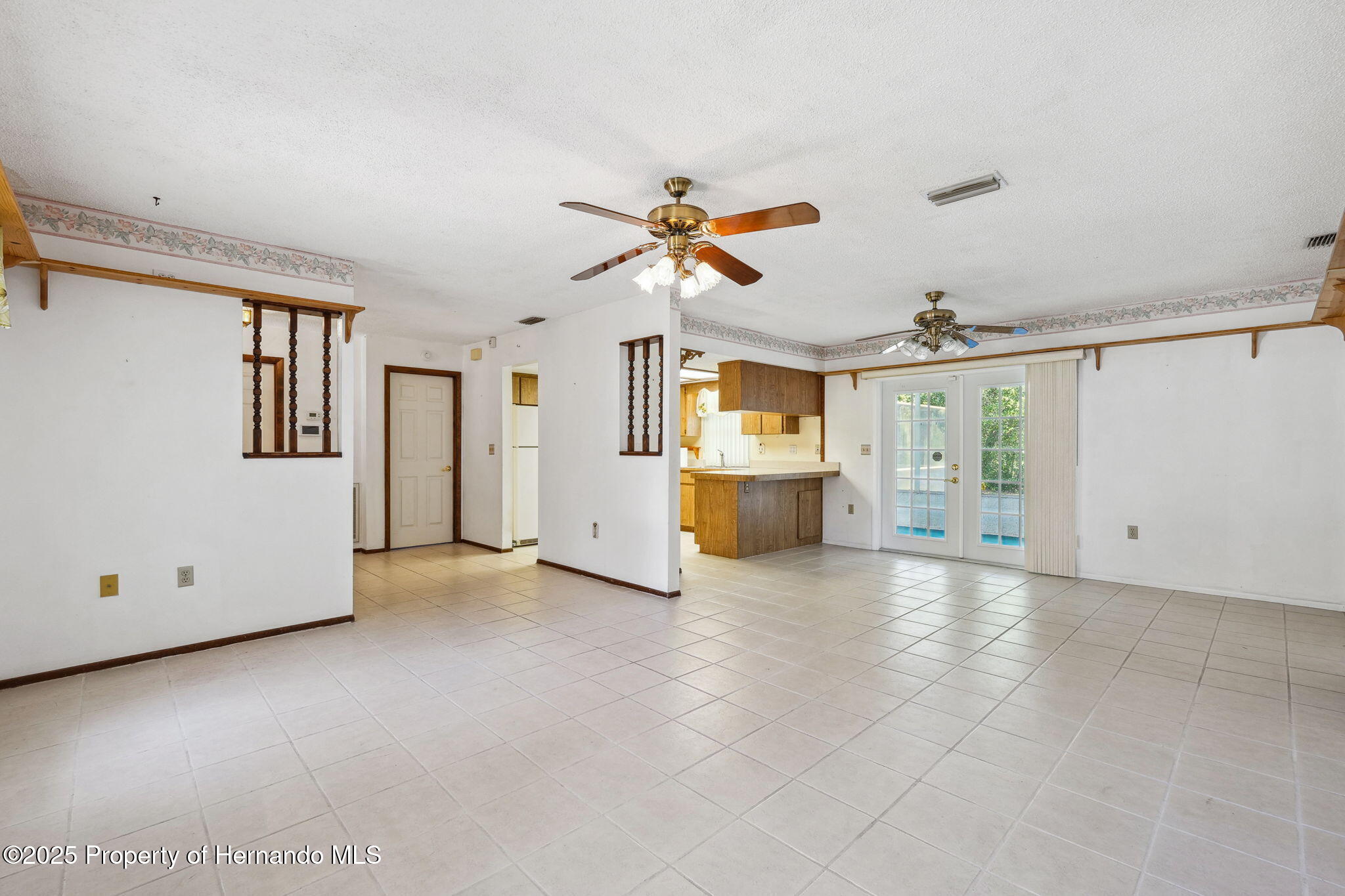 2482 Whitewood Avenue, Spring Hill, Florida image 6
