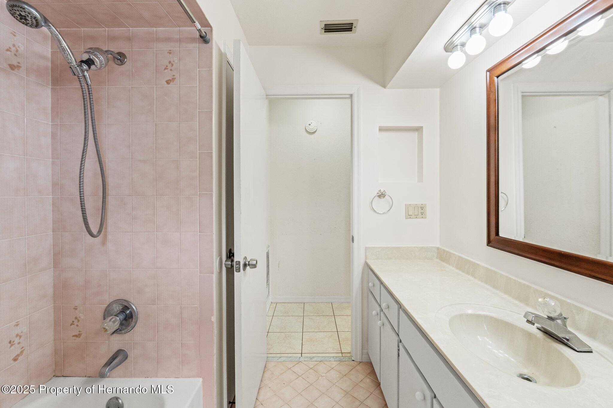 6058 Waycross Drive, Spring Hill, Florida image 23