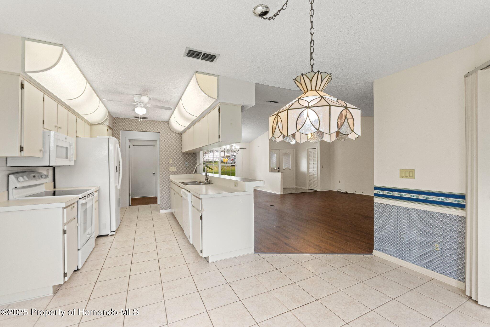 6058 Waycross Drive, Spring Hill, Florida image 15