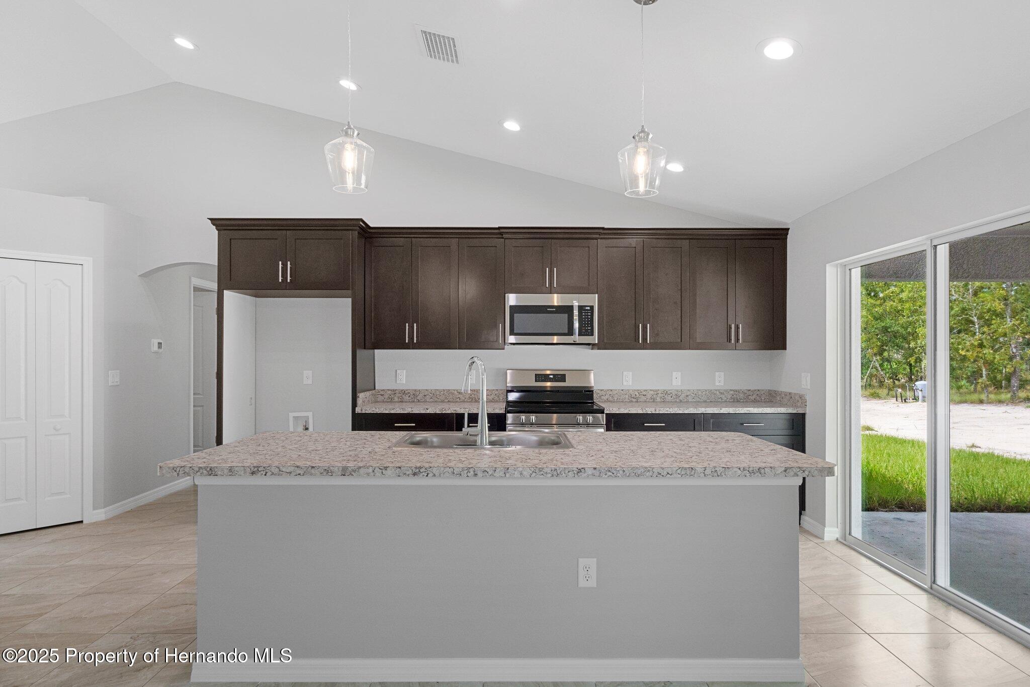 13066 Nusser Avenue, Weeki Wachee, Florida image 10