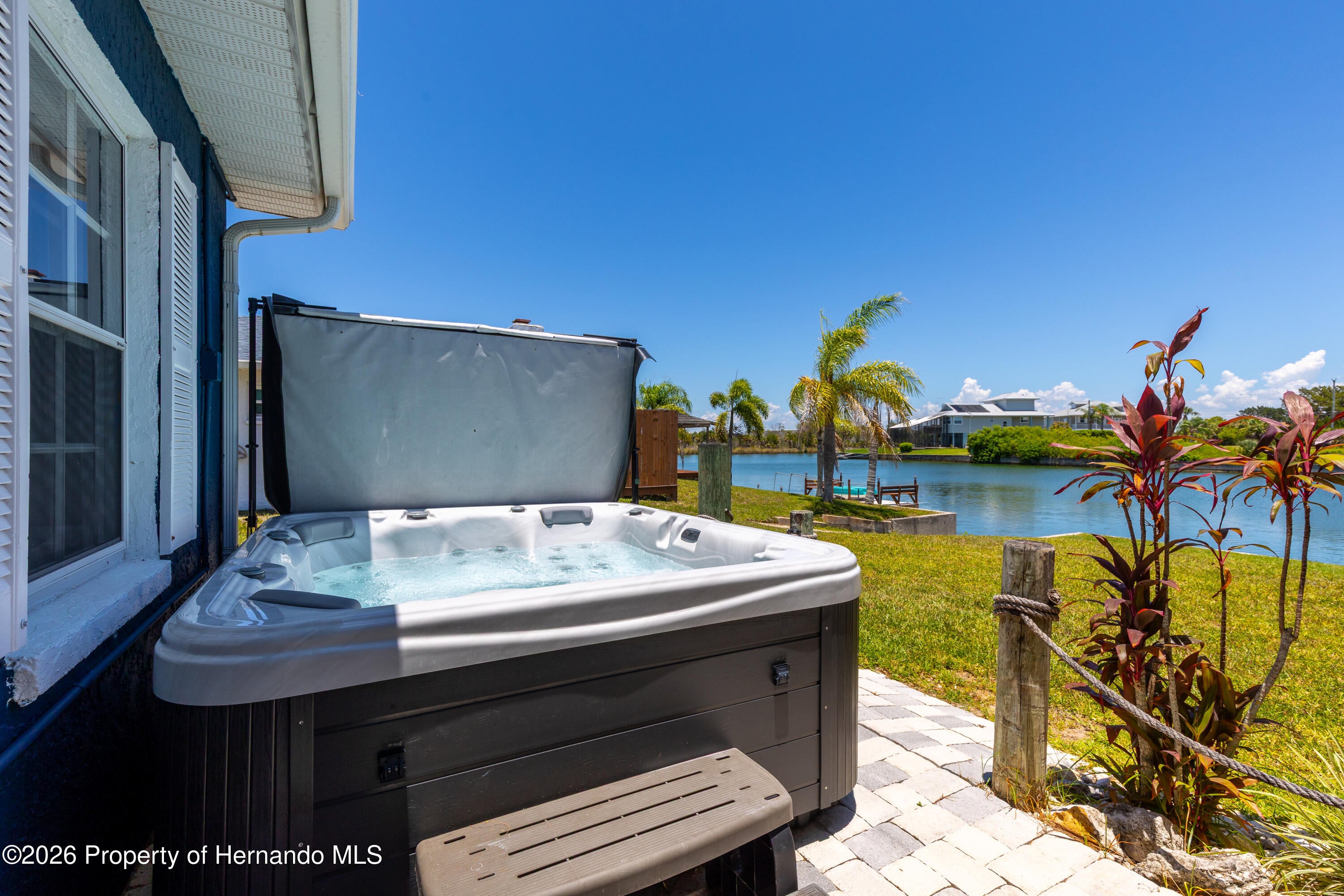 3388 Oleander Drive