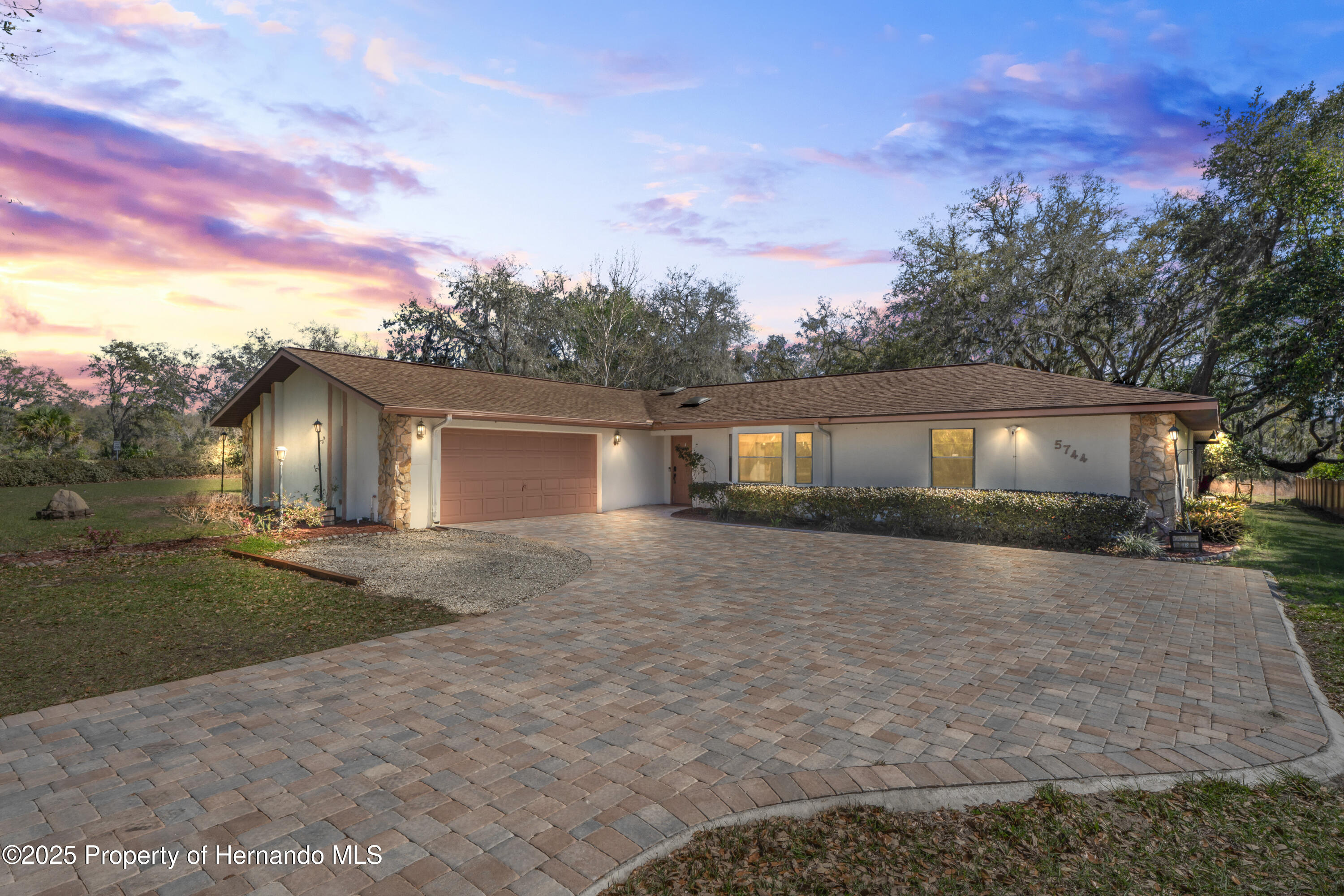 5744 E Jasmine Lane, Inverness, Florida image 3