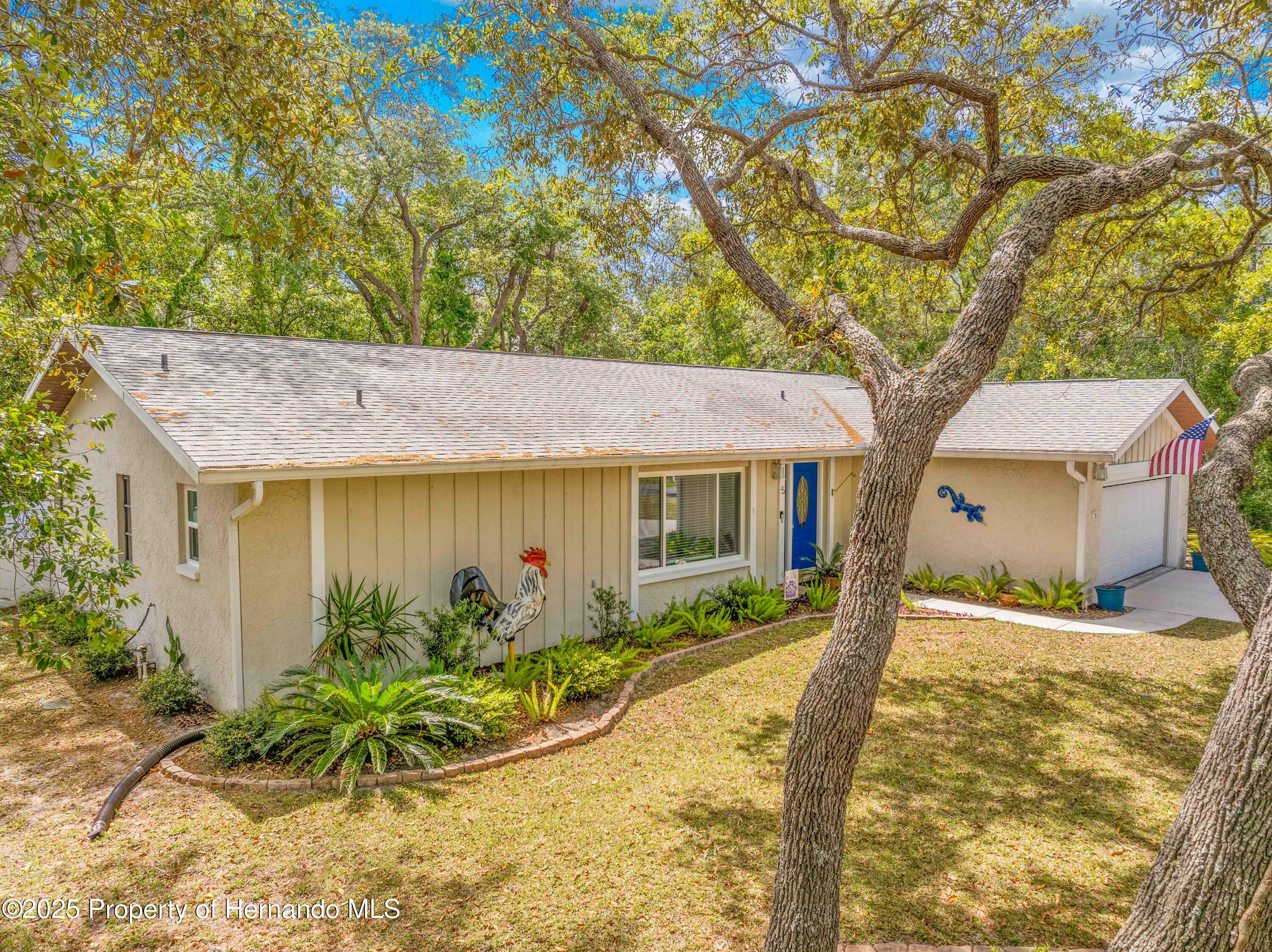 5 Shumard Court, Homosassa, Florida image 1