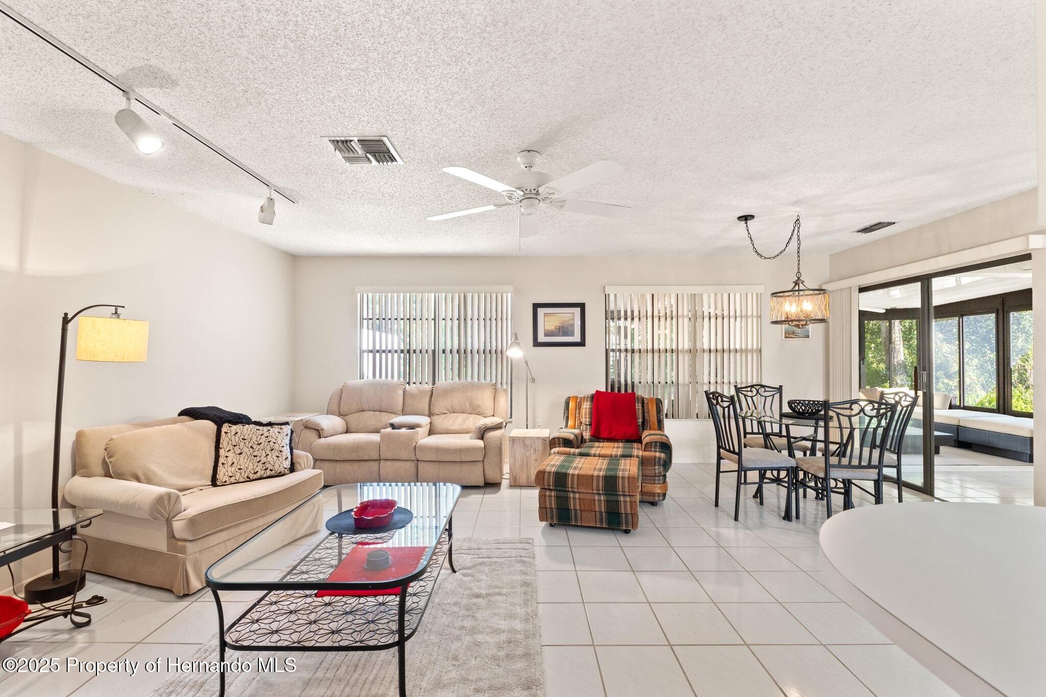 6652 Brambleleaf Drive, Spring Hill, Florida image 20
