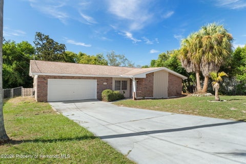 Homes For Sale - 1465 Newhope Road<br/> Spring Hill, FL 34606