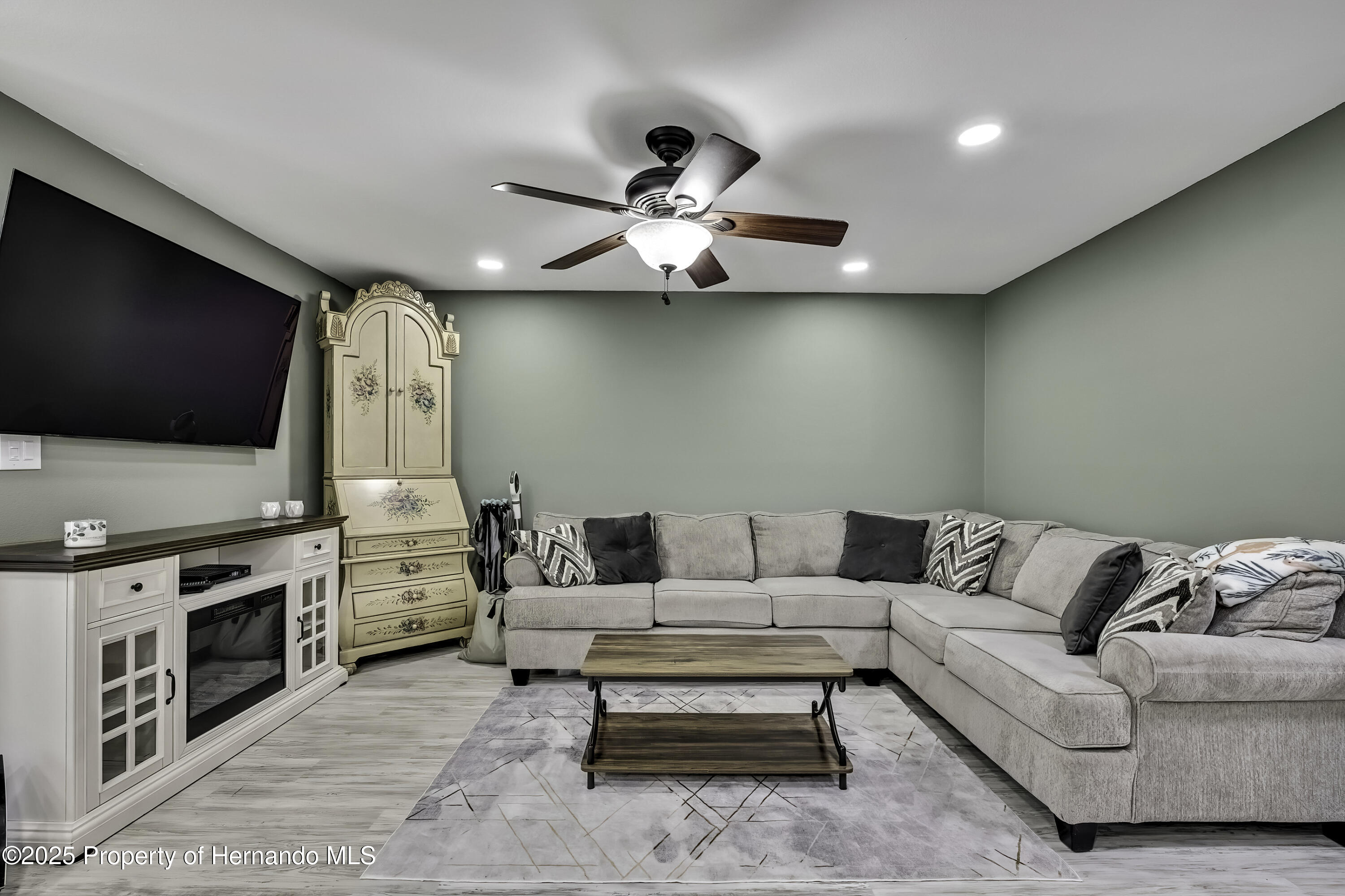 6395 Pinestand Court, Spring Hill, Florida image 10