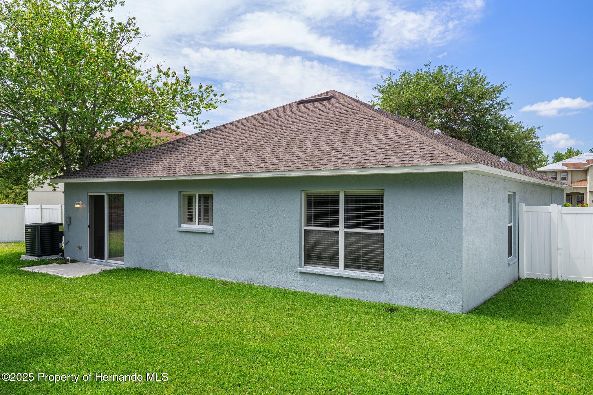32201 Brookstone Drive, Wesley Chapel, Florida image 35