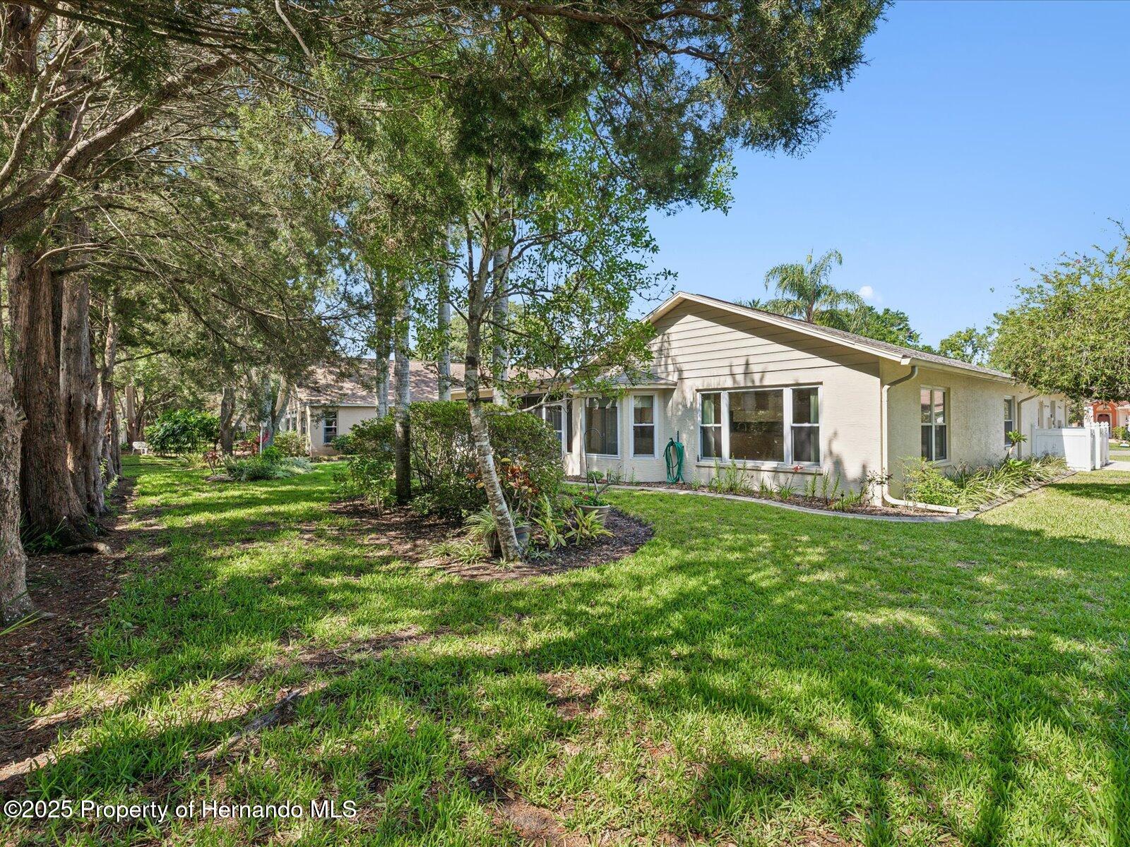 8248 Sugarbush Drive, Spring Hill, Florida image 35