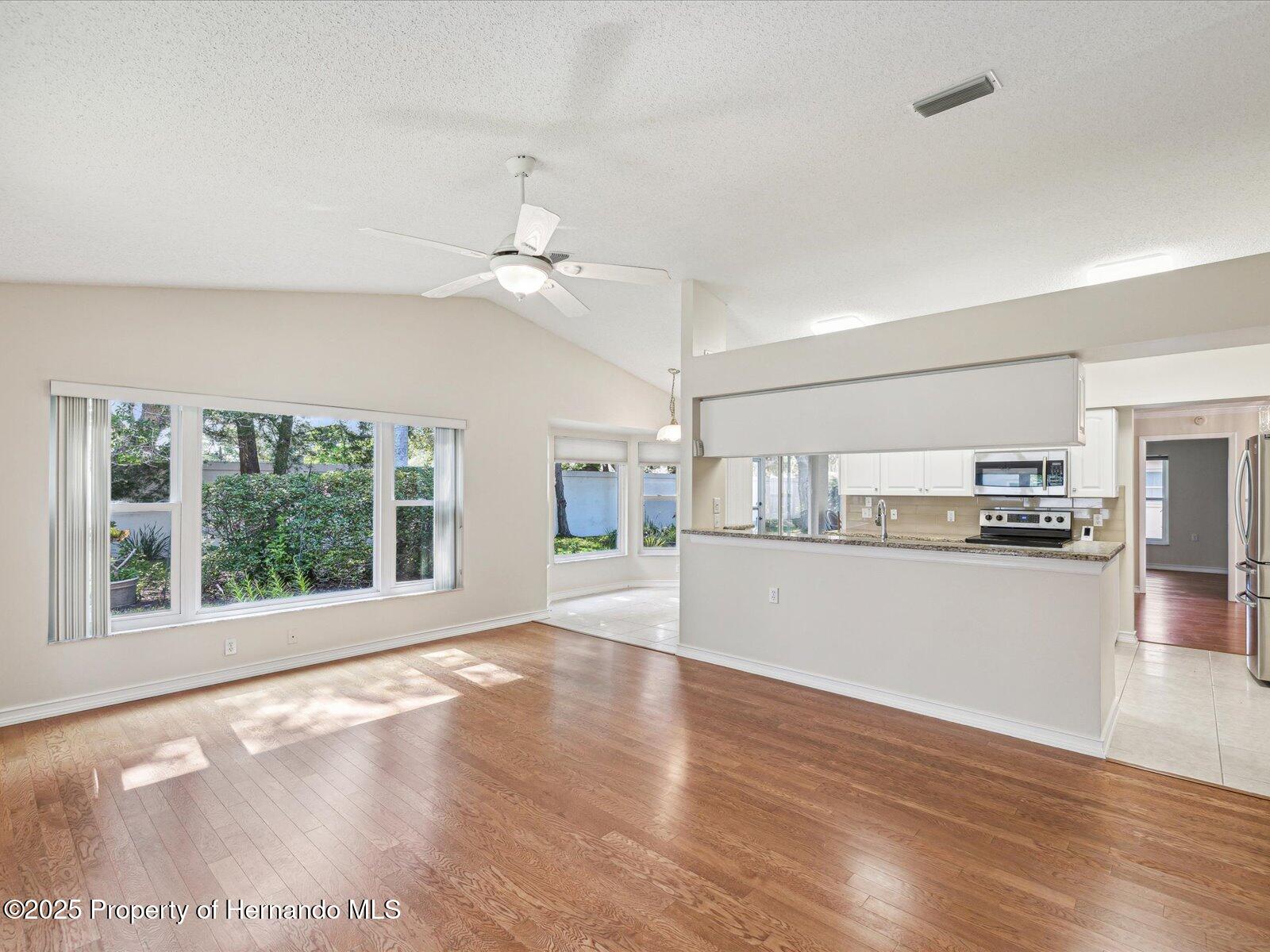 8248 Sugarbush Drive, Spring Hill, Florida image 18