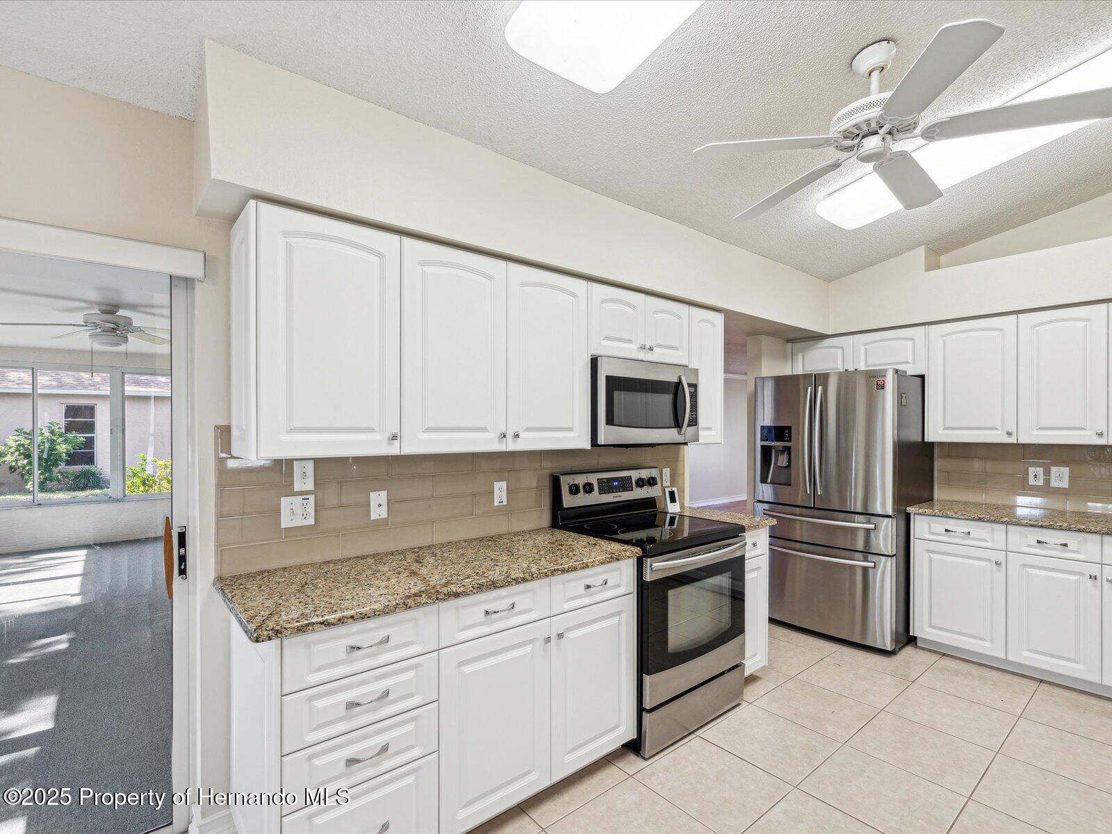 8248 Sugarbush Drive, Spring Hill, Florida image 13