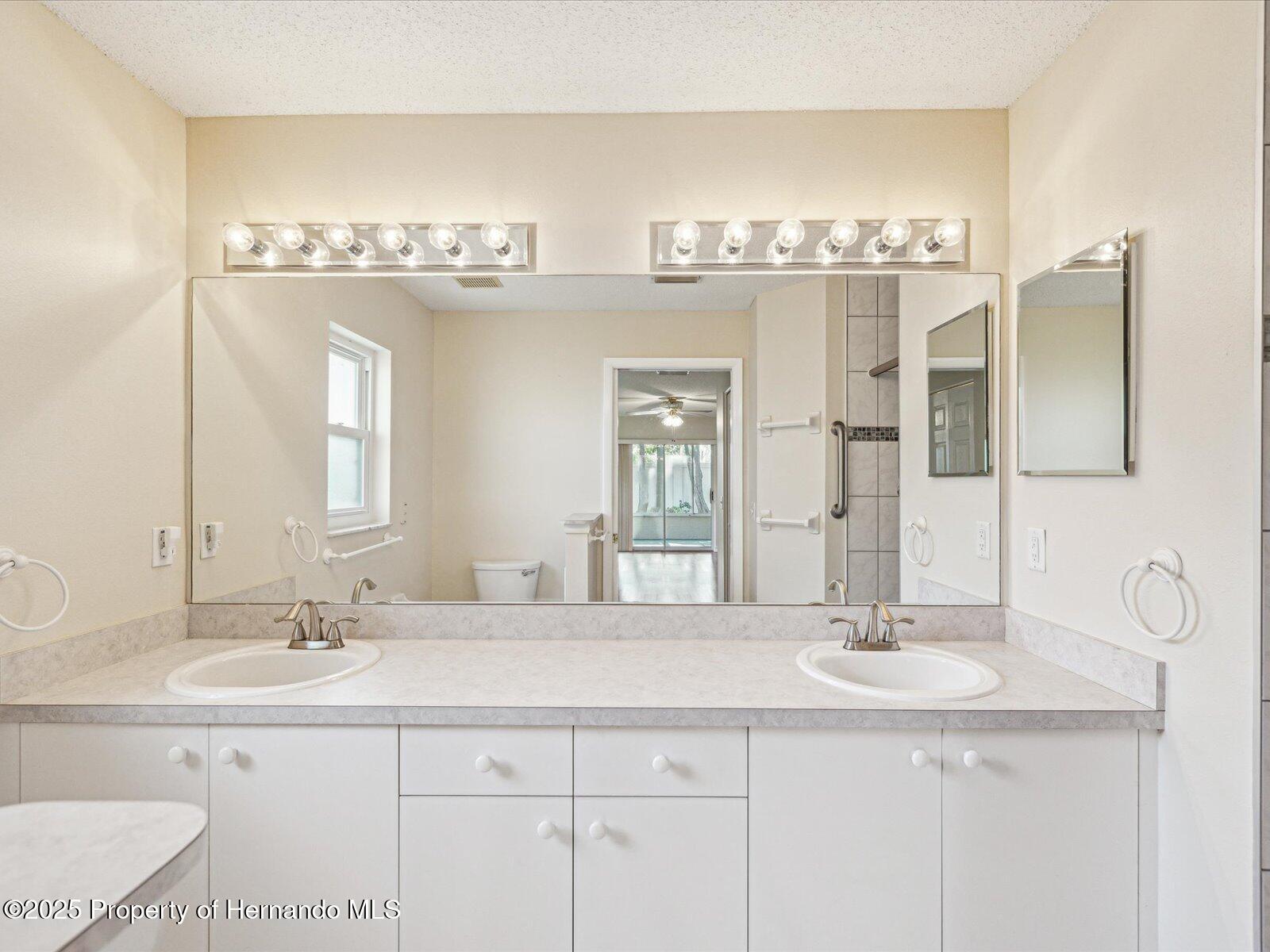 8248 Sugarbush Drive, Spring Hill, Florida image 25