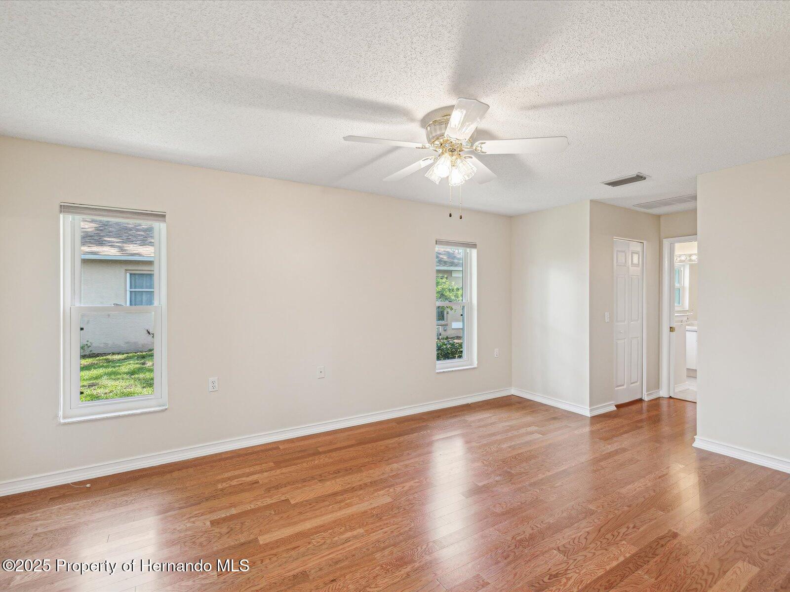 8248 Sugarbush Drive, Spring Hill, Florida image 22