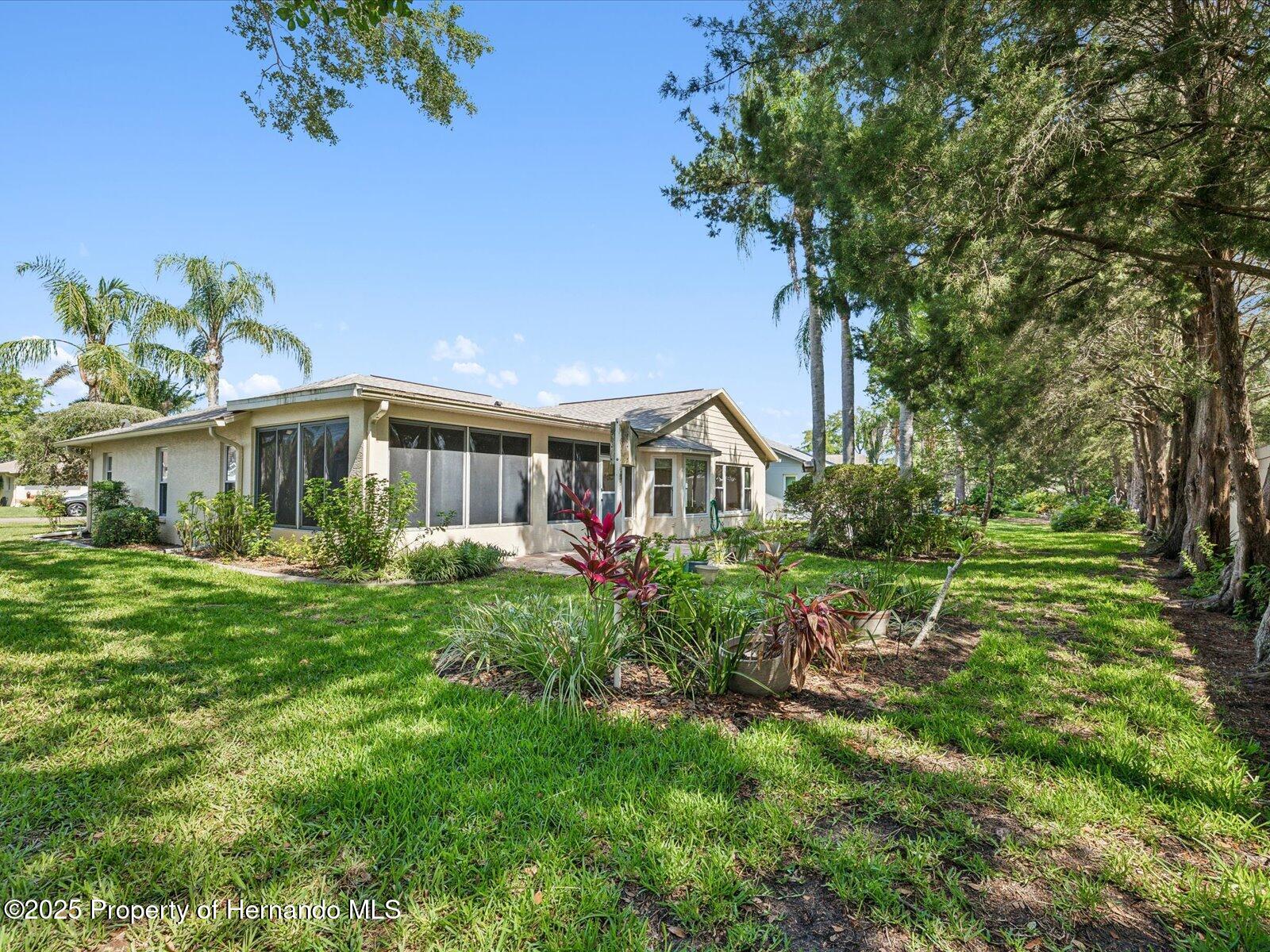 8248 Sugarbush Drive, Spring Hill, Florida image 33