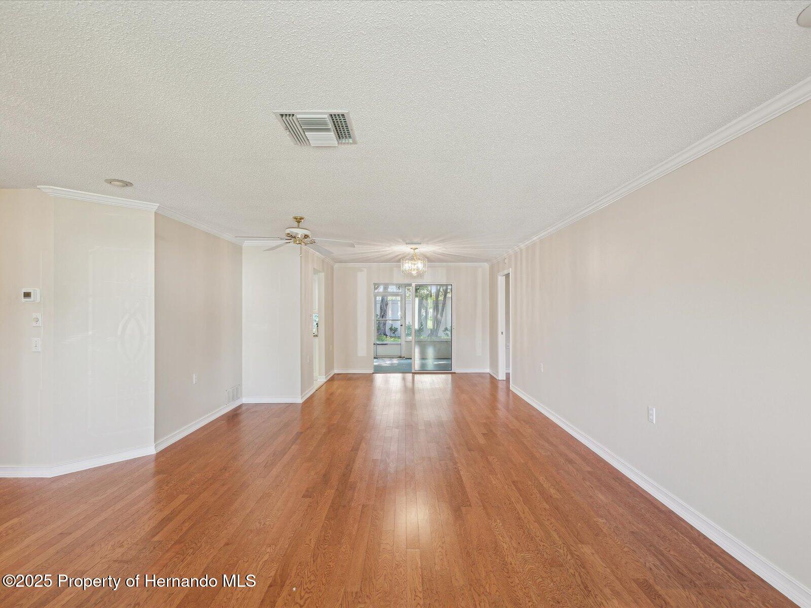 8248 Sugarbush Drive, Spring Hill, Florida image 11