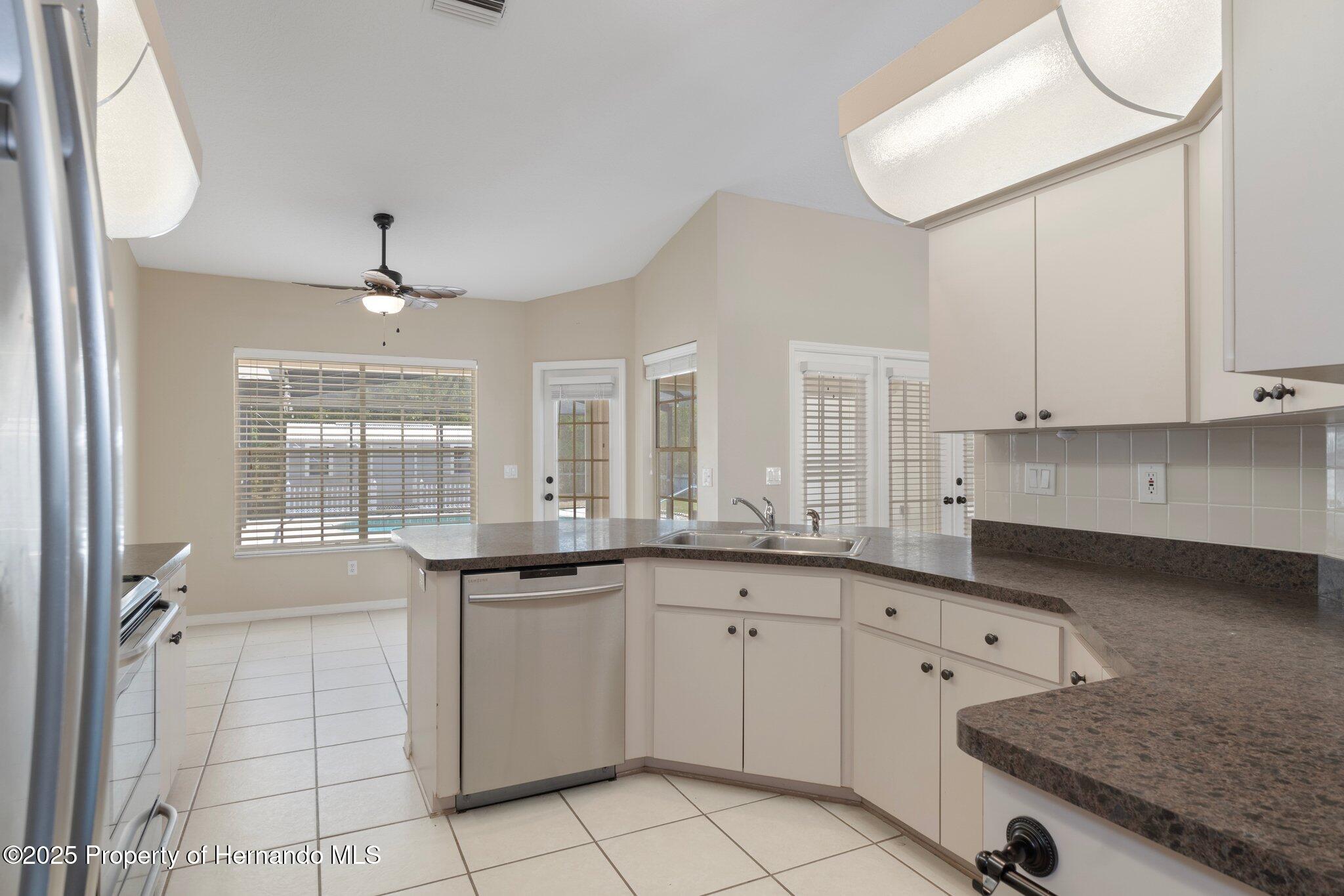 4119 S Winding Oaks Drive, Homosassa, Florida image 19