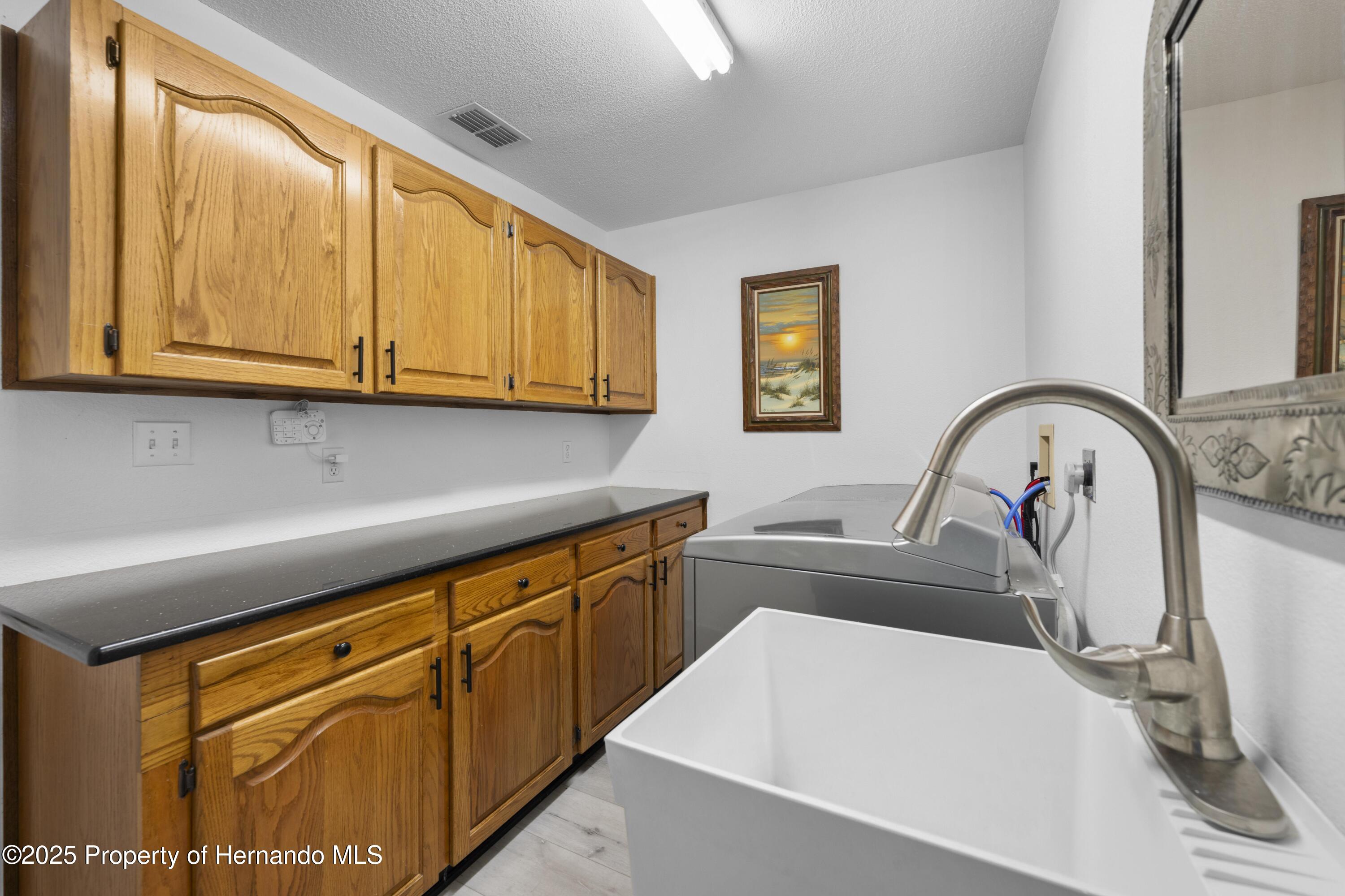 27091 Country Oak Drive, Brooksville, Florida image 24