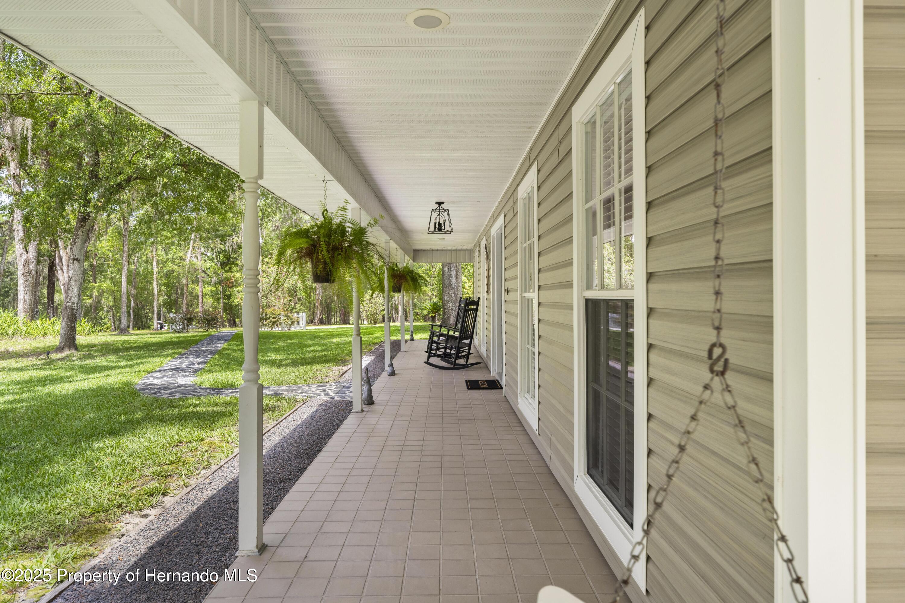 27091 Country Oak Drive, Brooksville, Florida image 7
