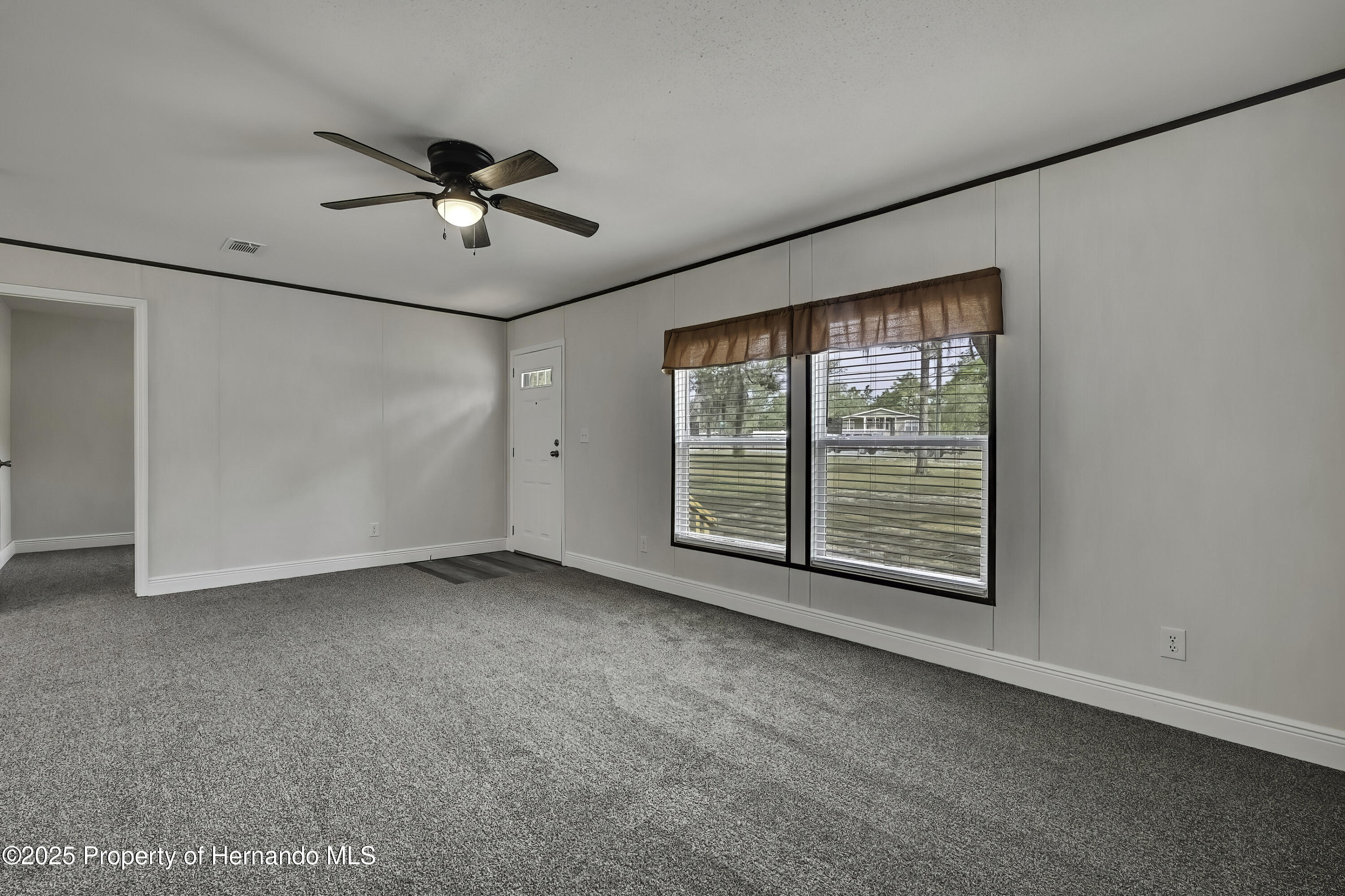 11008 Knuckey Road, Weeki Wachee, Florida image 5