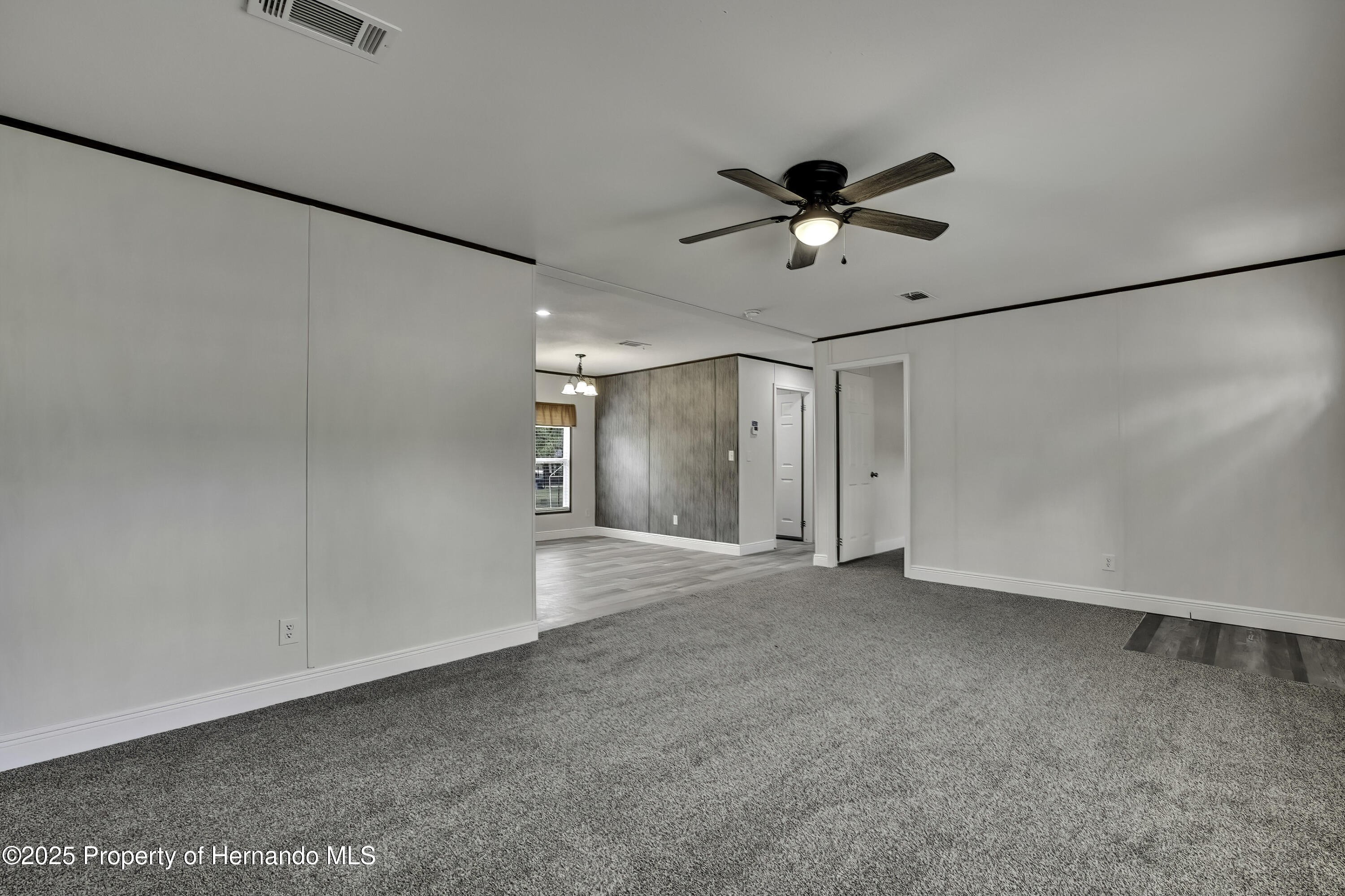 11008 Knuckey Road, Weeki Wachee, Florida image 7