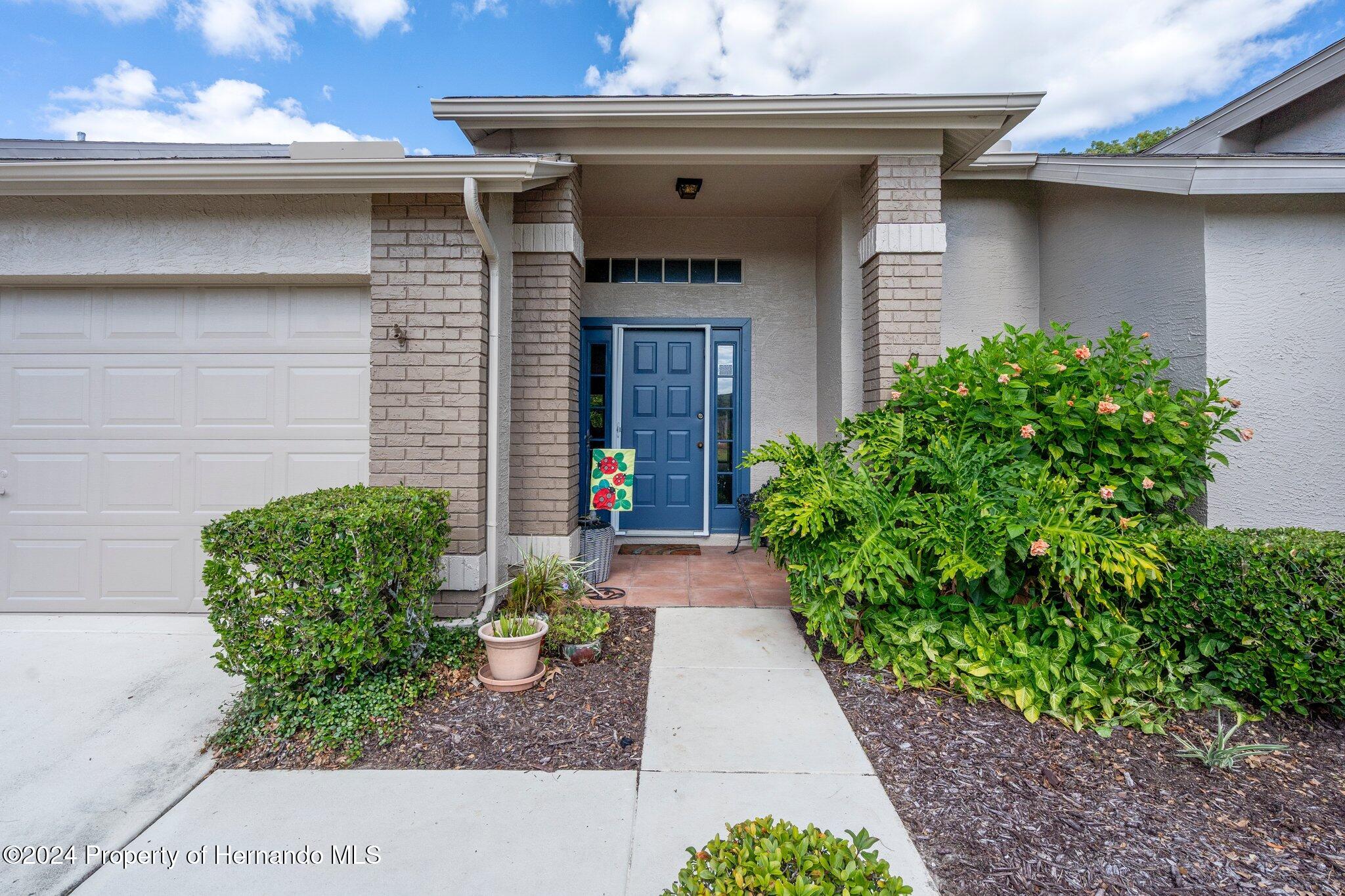 3160 Whispering Pines Court, Spring Hill, Florida image 4