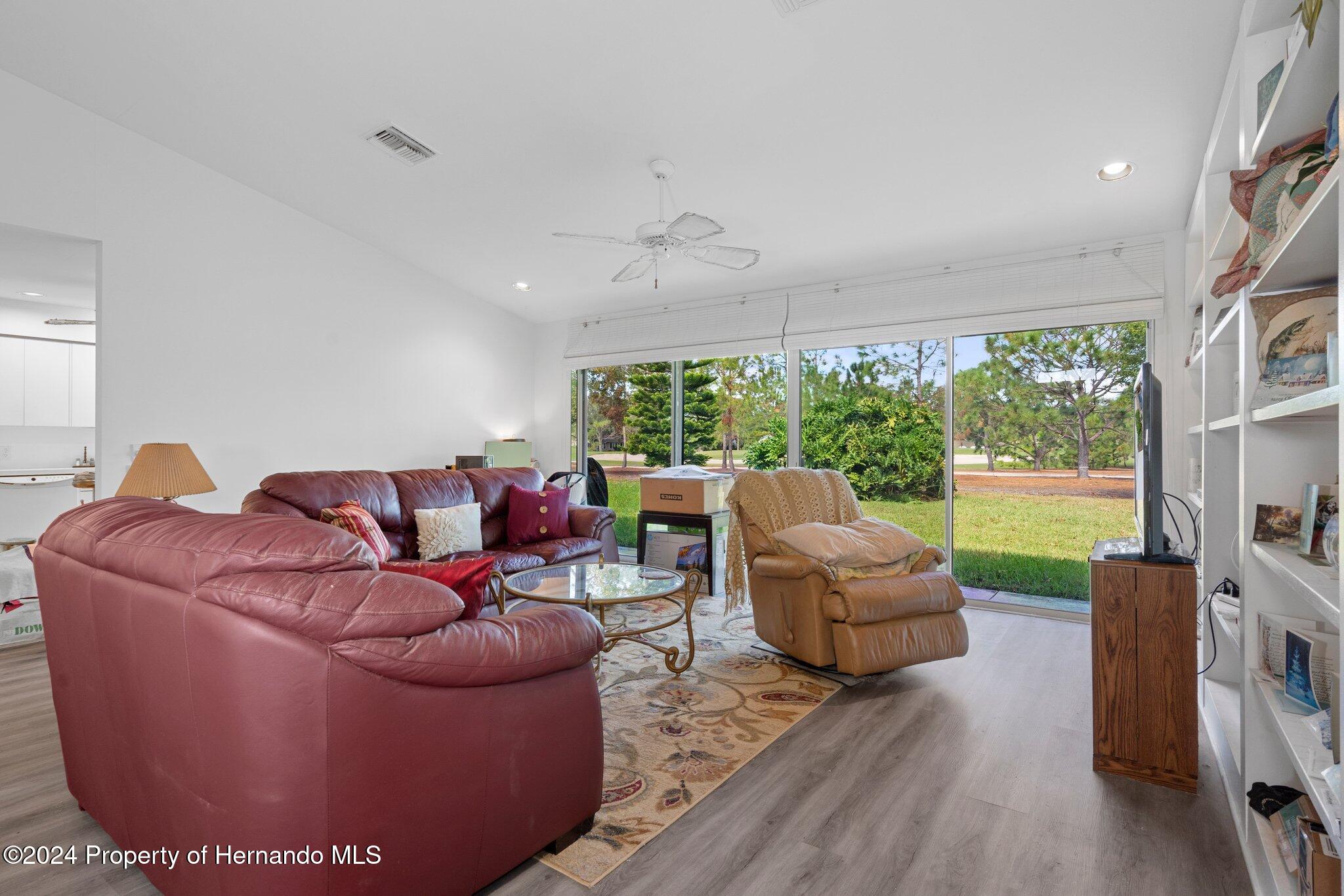 3160 Whispering Pines Court, Spring Hill, Florida image 10