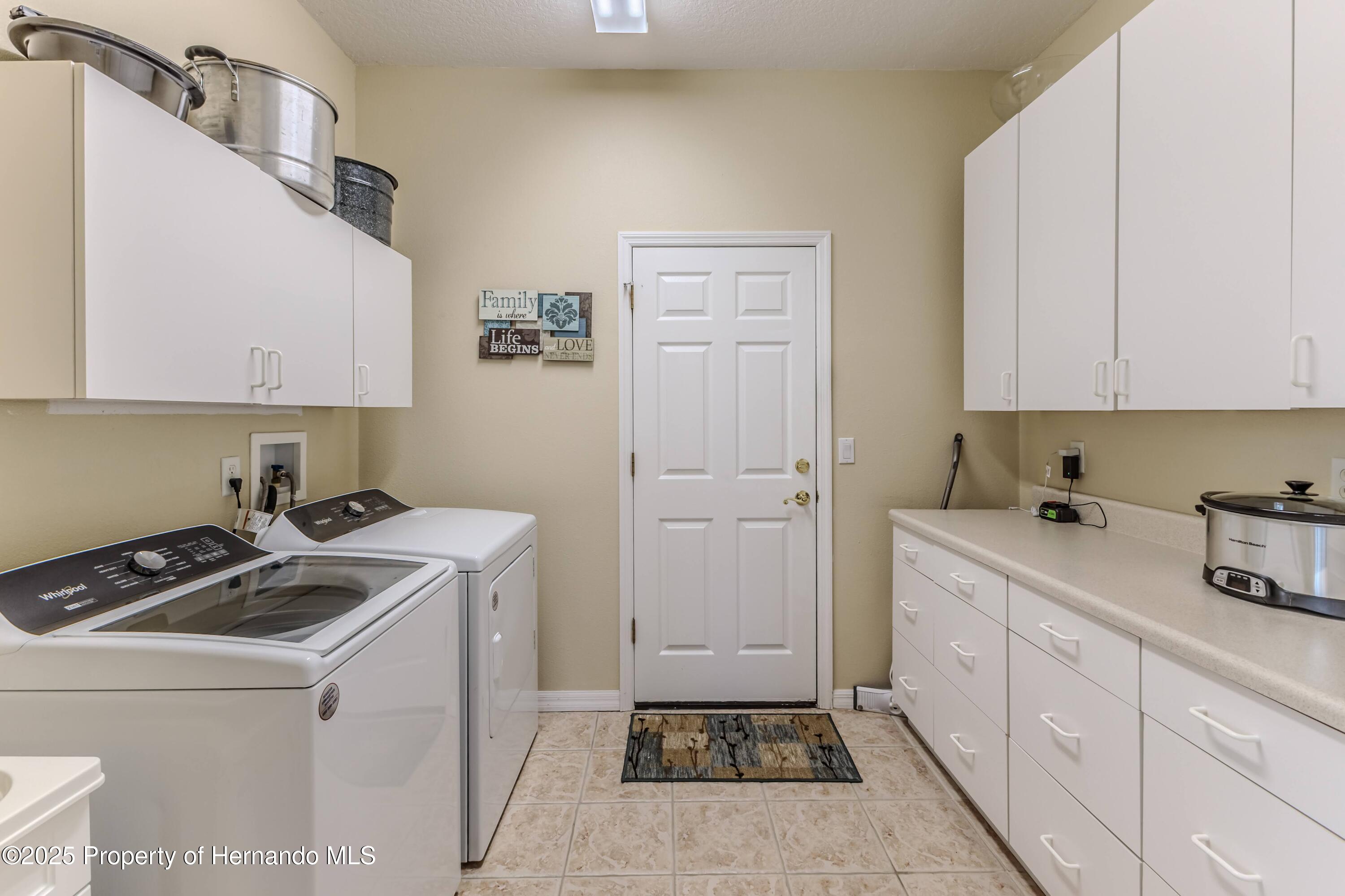 4179 Silver Fox Dr, Spring Hill, Florida image 34