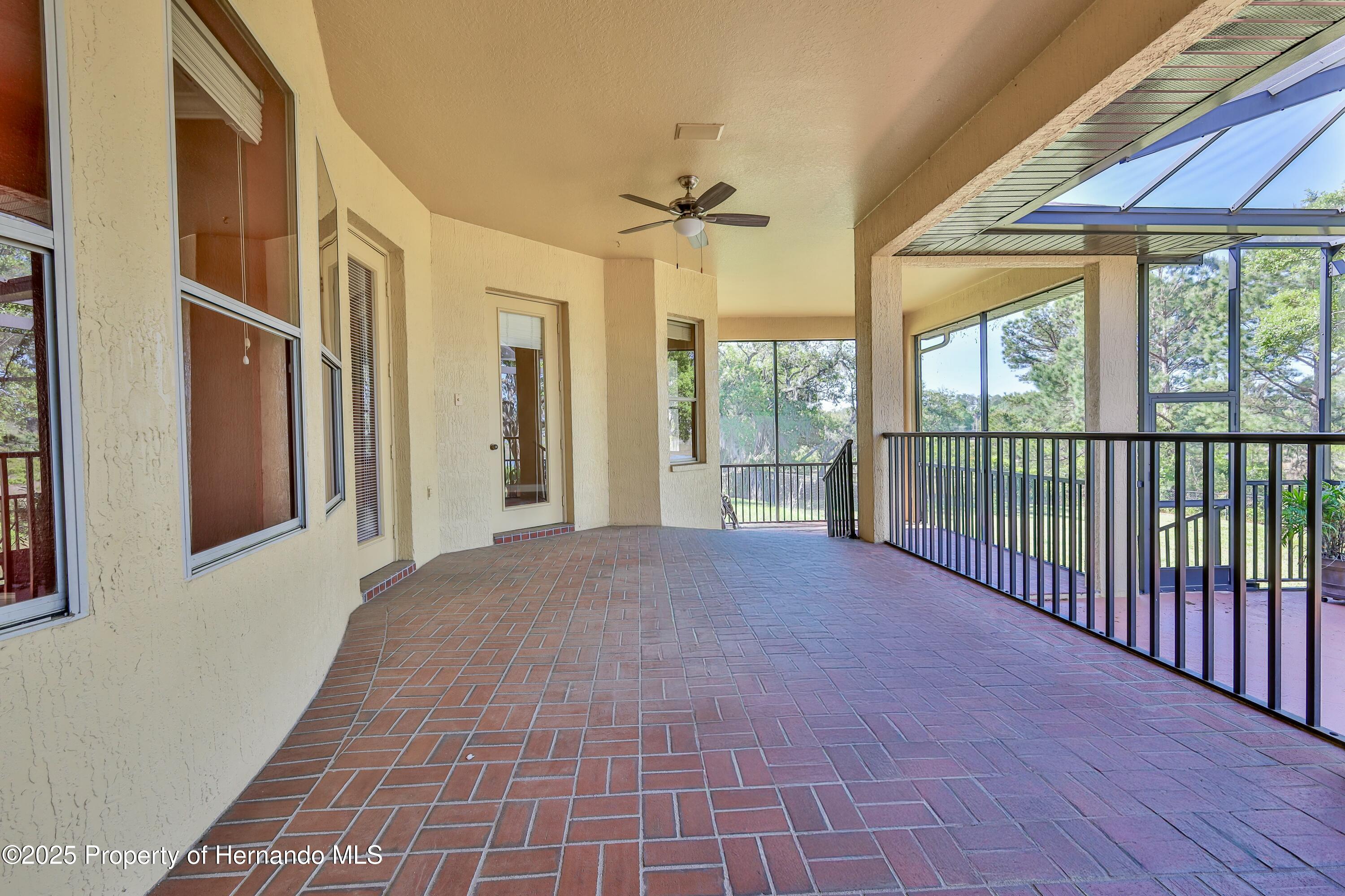 9641 Tooke Shore Drive, Weeki Wachee, Florida image 10