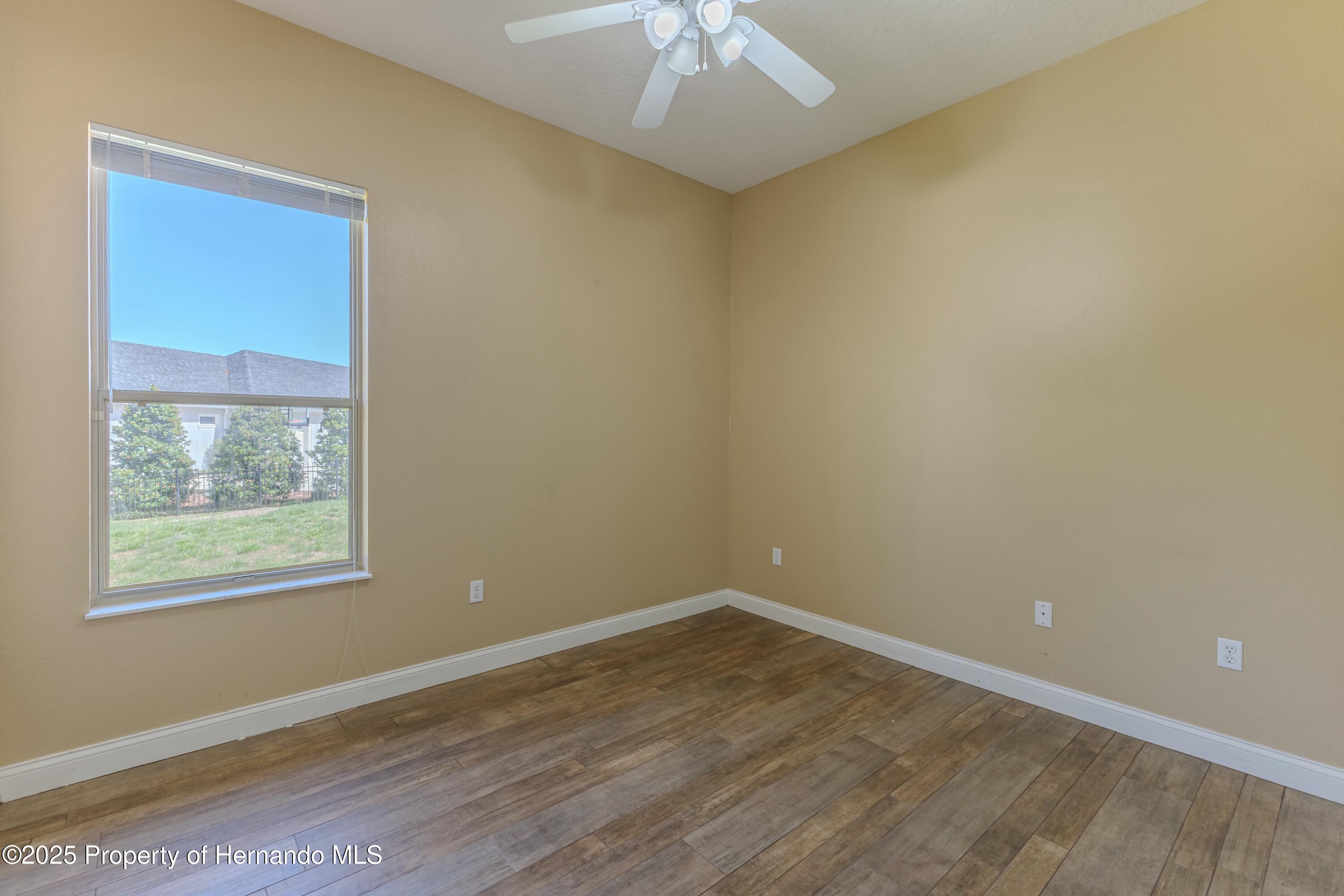 9641 Tooke Shore Drive, Weeki Wachee, Florida image 45