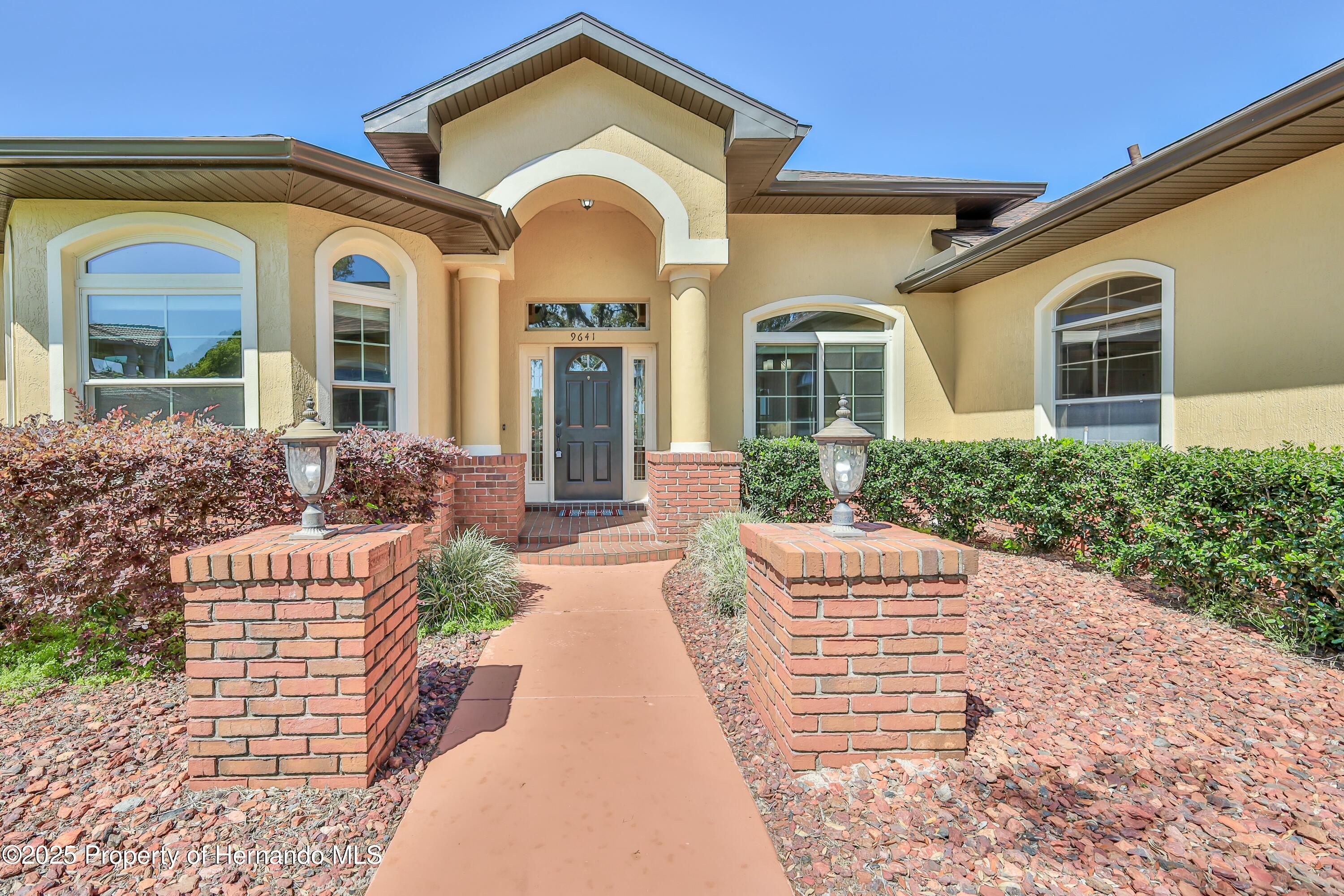 9641 Tooke Shore Drive, Weeki Wachee, Florida image 15