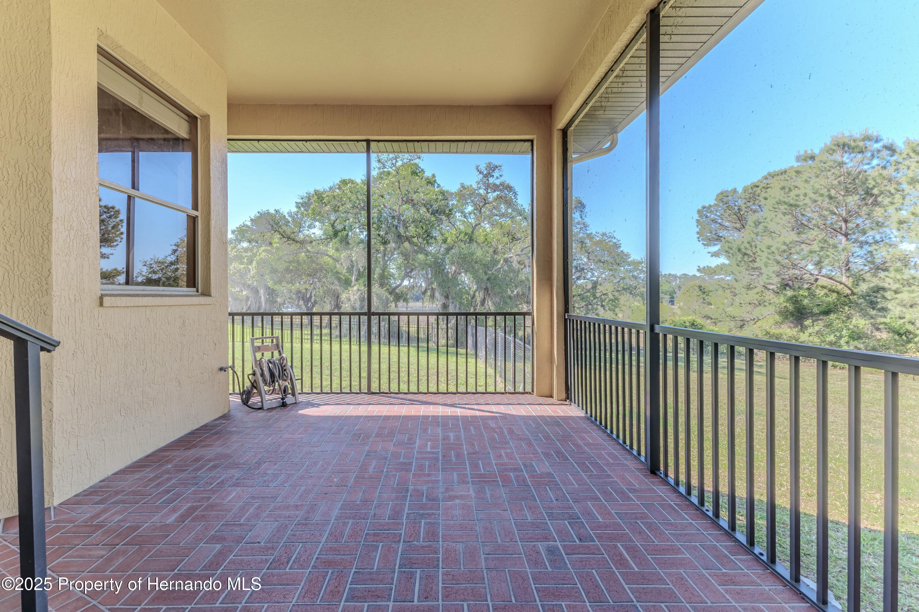 9641 Tooke Shore Drive, Weeki Wachee, Florida image 8